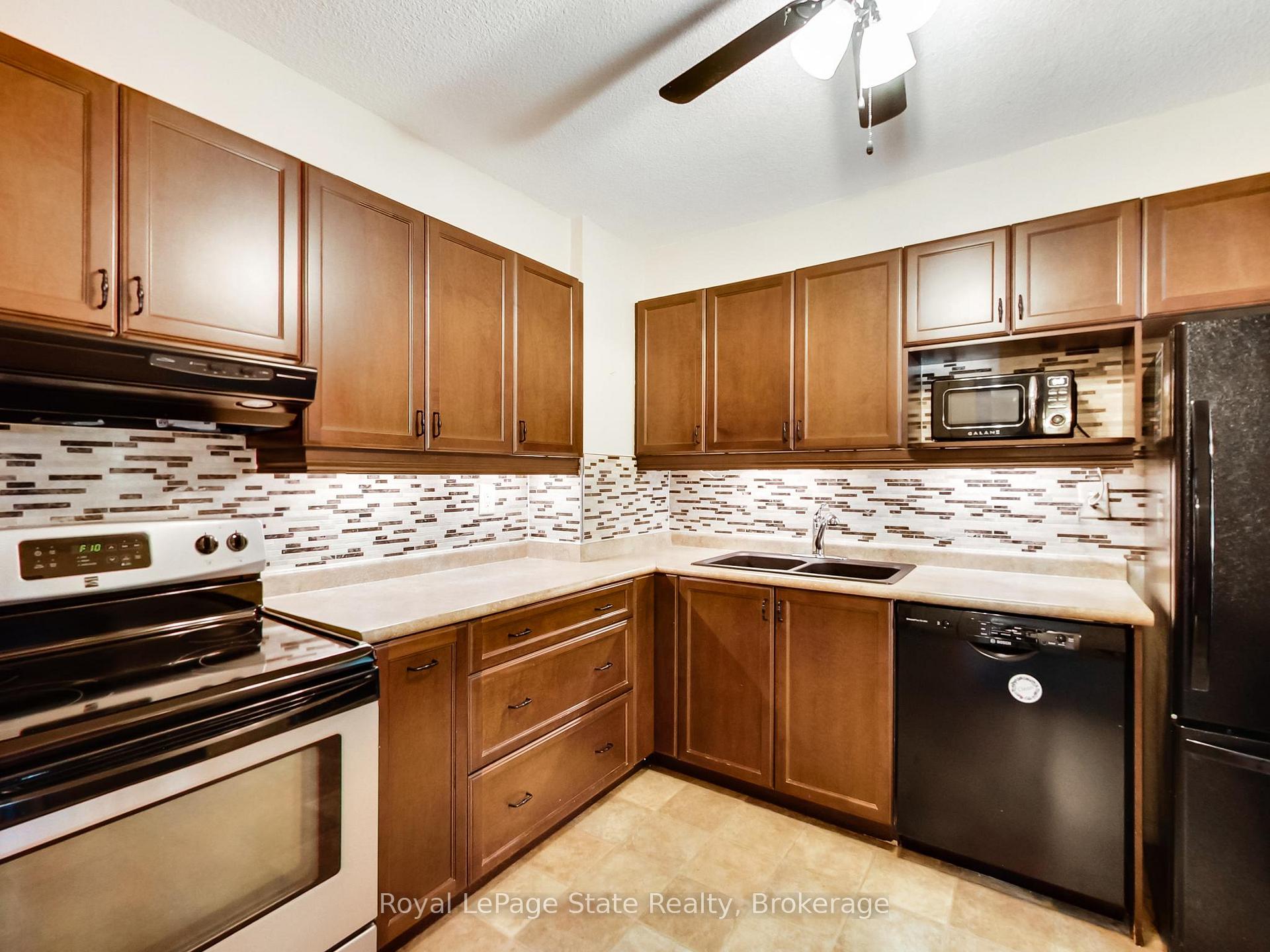 Photo 11 of Unit 203, 500 Green Road, Hamilton, Lakeshore — HOMEH