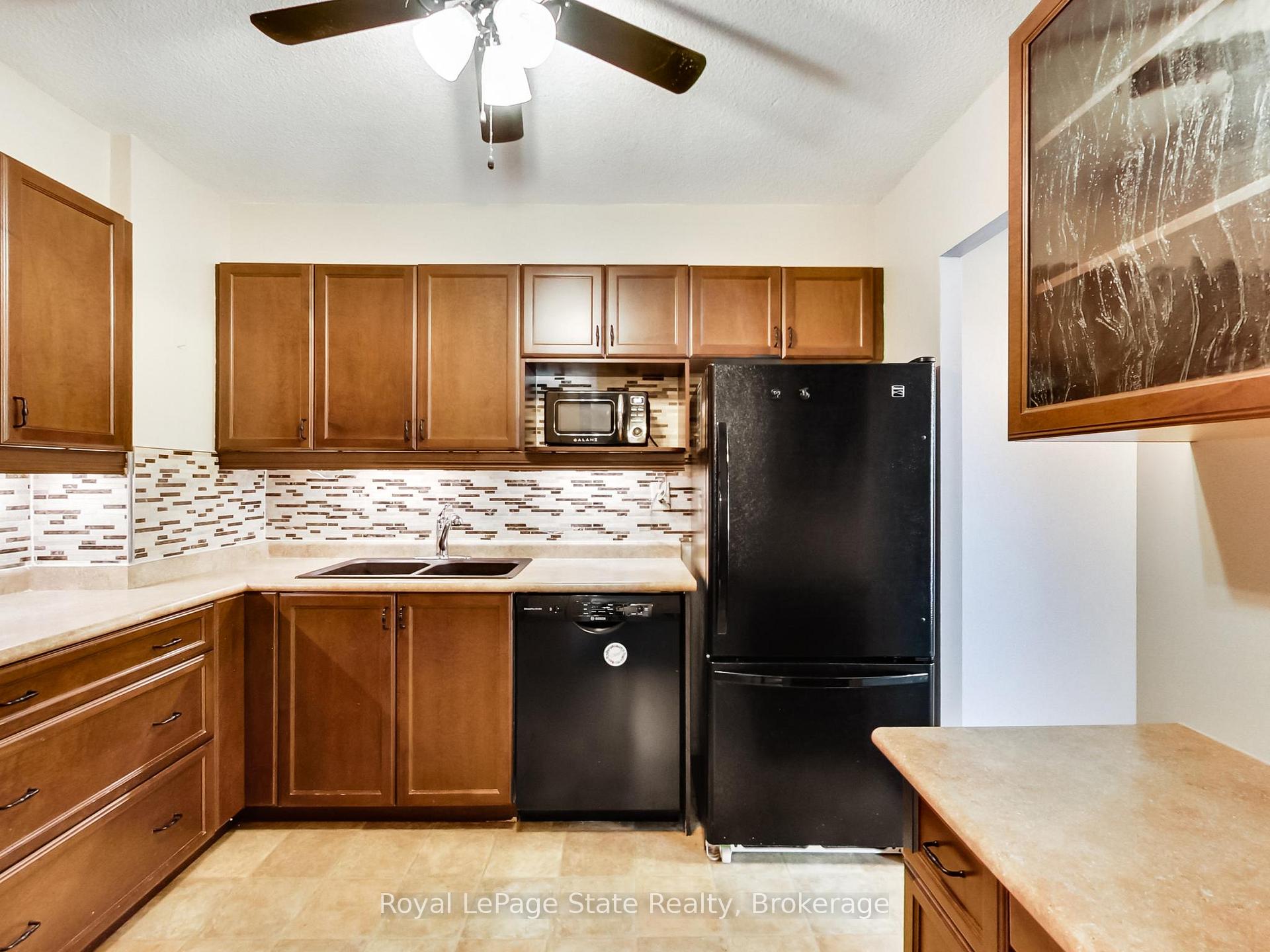 Photo 12 of Unit 203, 500 Green Road, Hamilton, Lakeshore — HOMEH