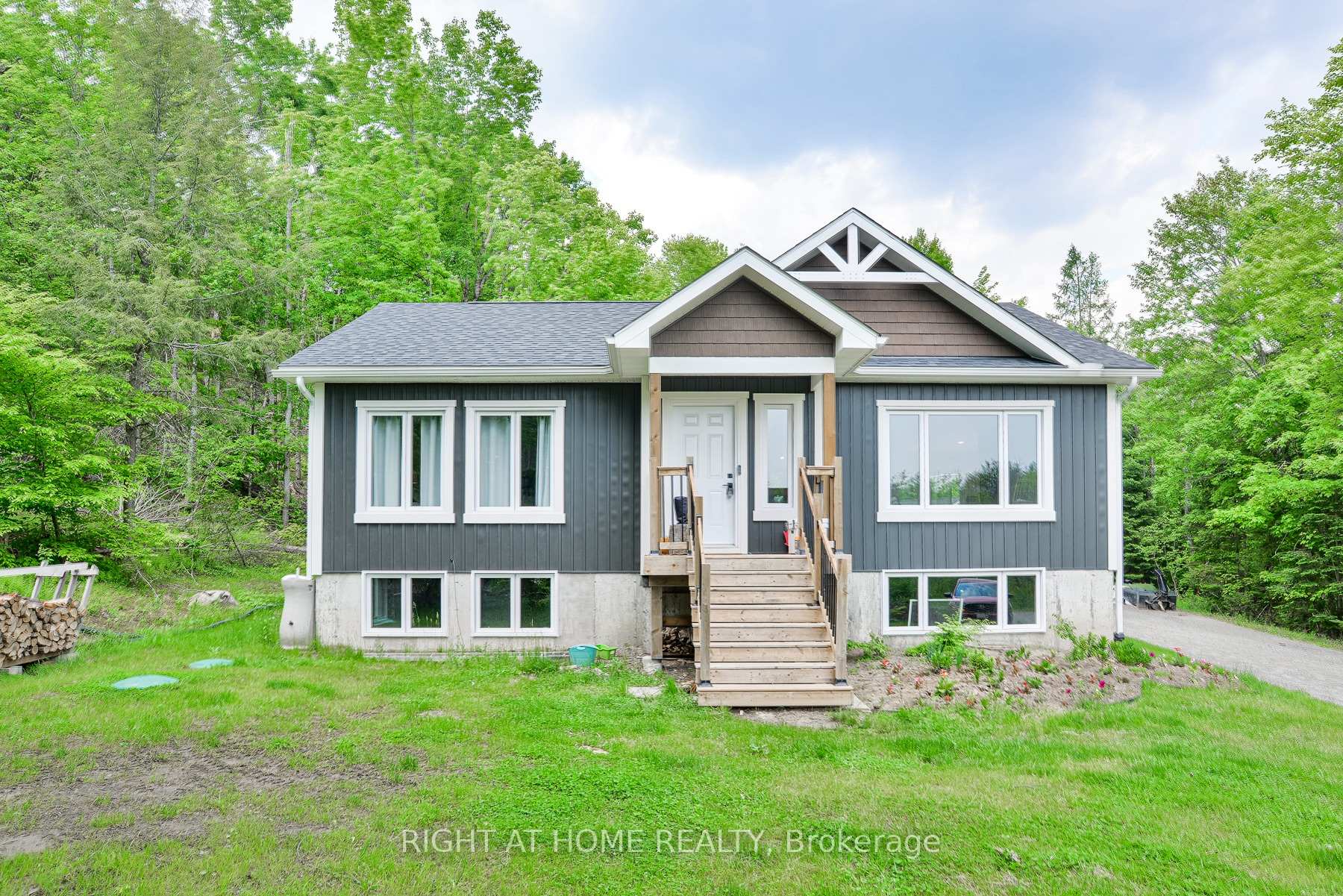 Front of 1087 Prospect Lake Road