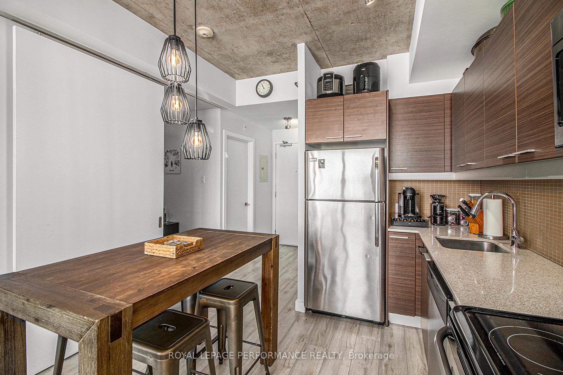 Photo 4 of Unit 814, 354 Gladstone Avenue, Ottawa, Ottawa Centre — HOMEH