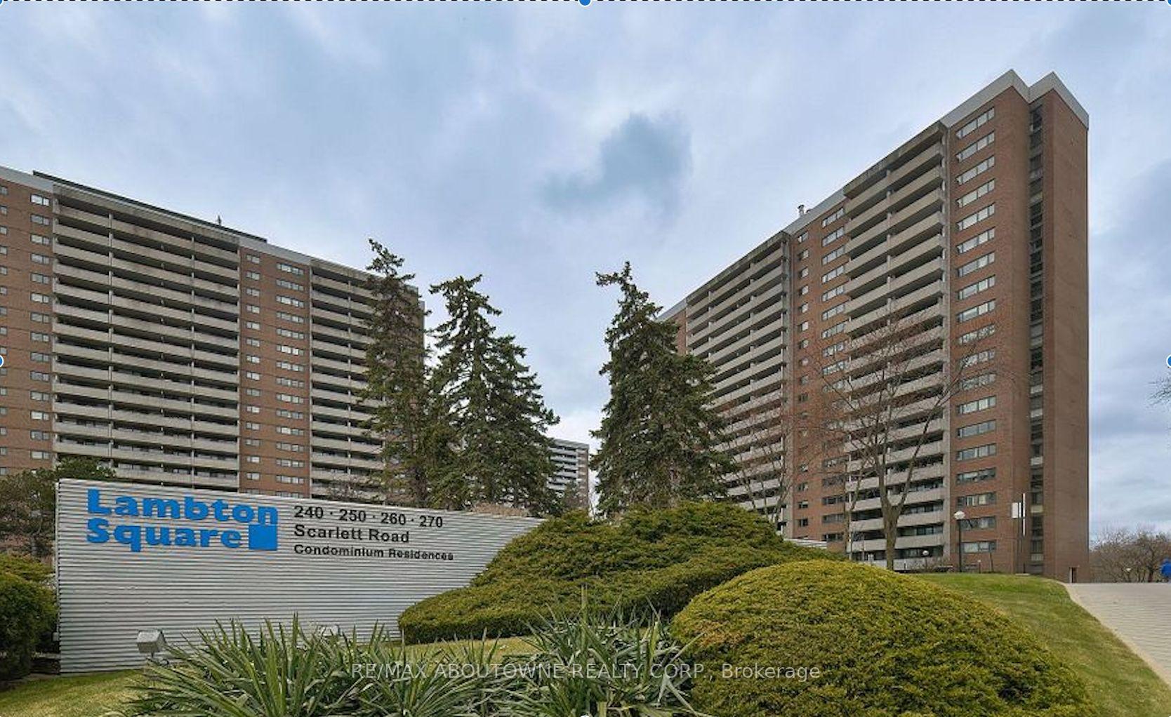 Front of Unit 1006, 260 Scarlett Road