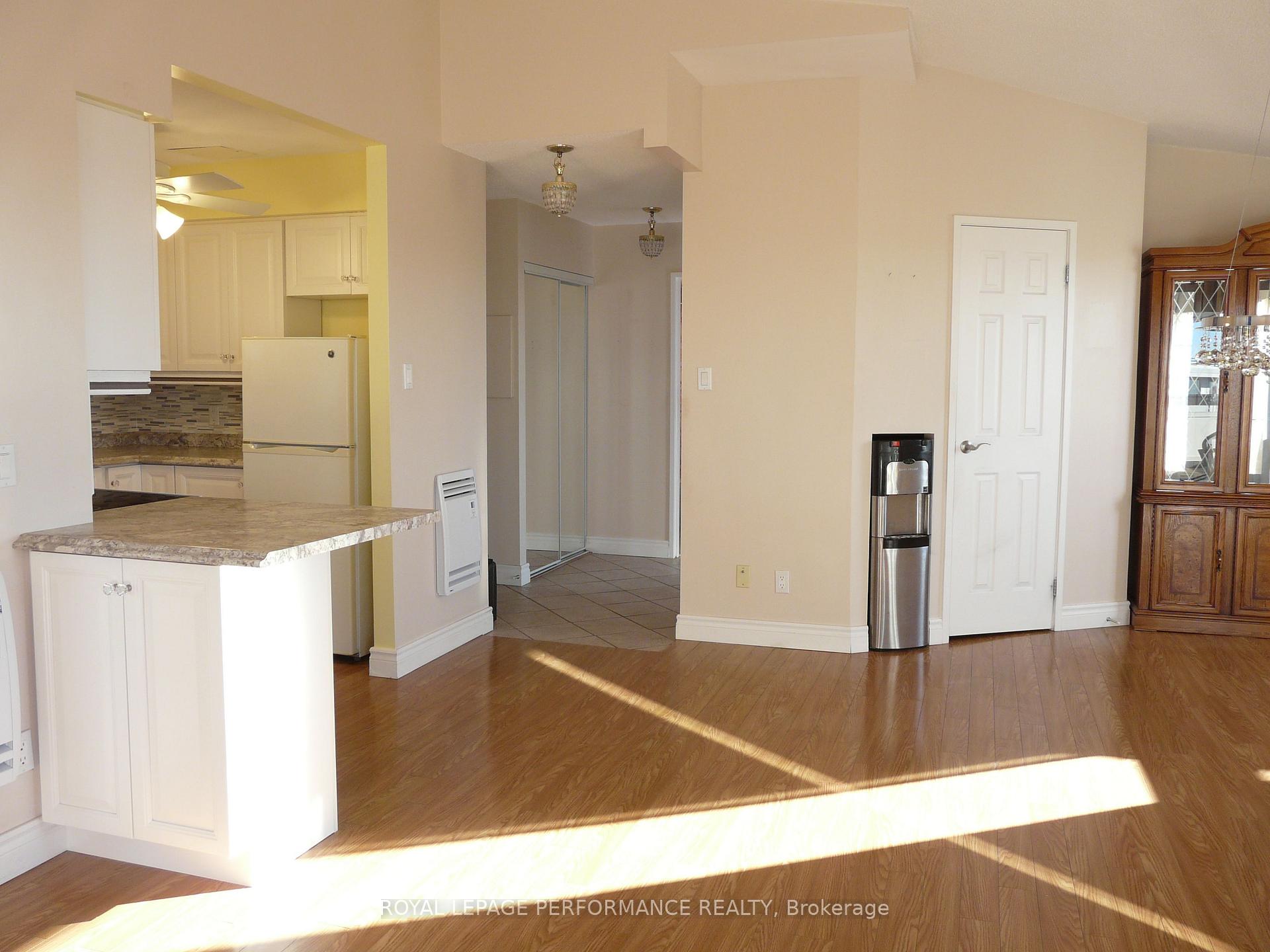 Photo 7 of Unit Penthouse 2, 158C Mcarthur Avenue, Ottawa, Vanier — HOMEH