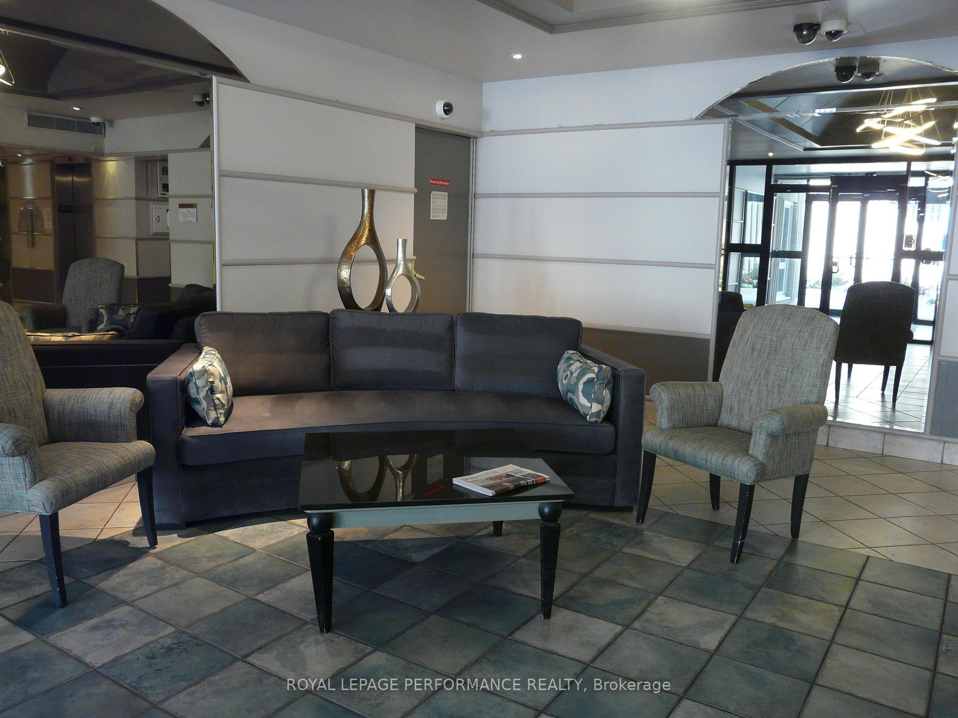 Photo 25 of Unit Penthouse 2, 158C Mcarthur Avenue, Ottawa, Vanier — HOMEH