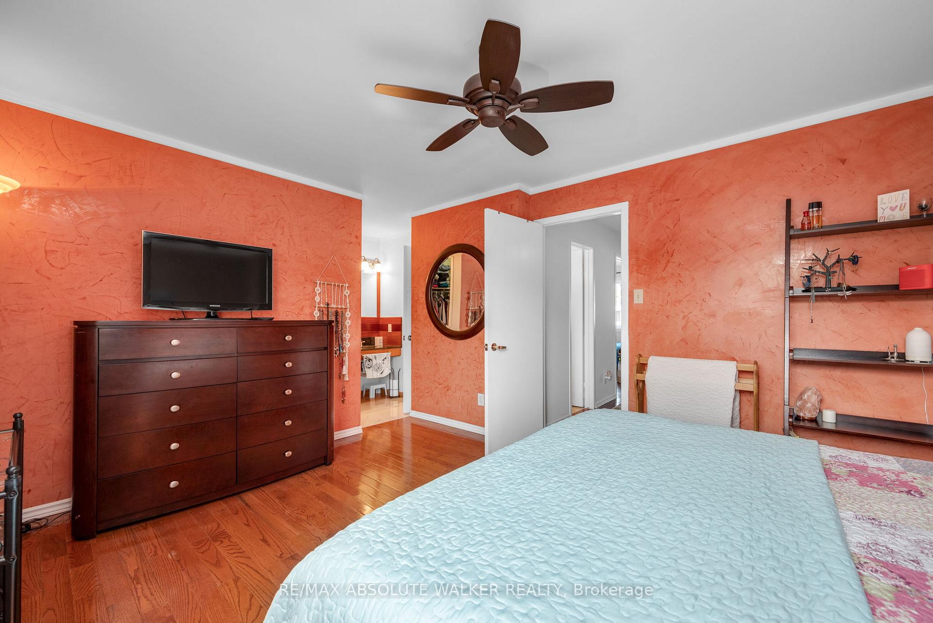 Photo 13 of Unit 52, 105 Claiborne Way, Ottawa, Queenswood Heights South — HOMEH