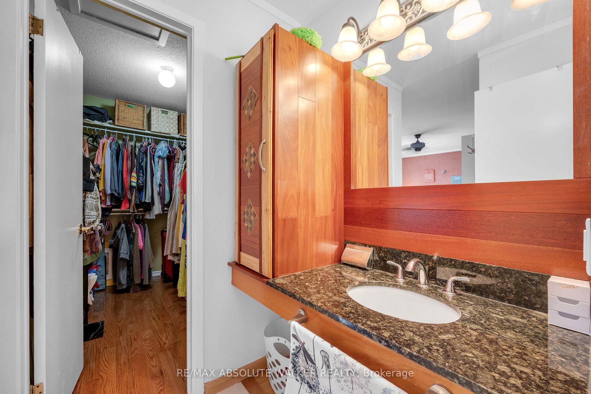Photo 14 of Unit 52, 105 Claiborne Way, Ottawa, Queenswood Heights South — HOMEH