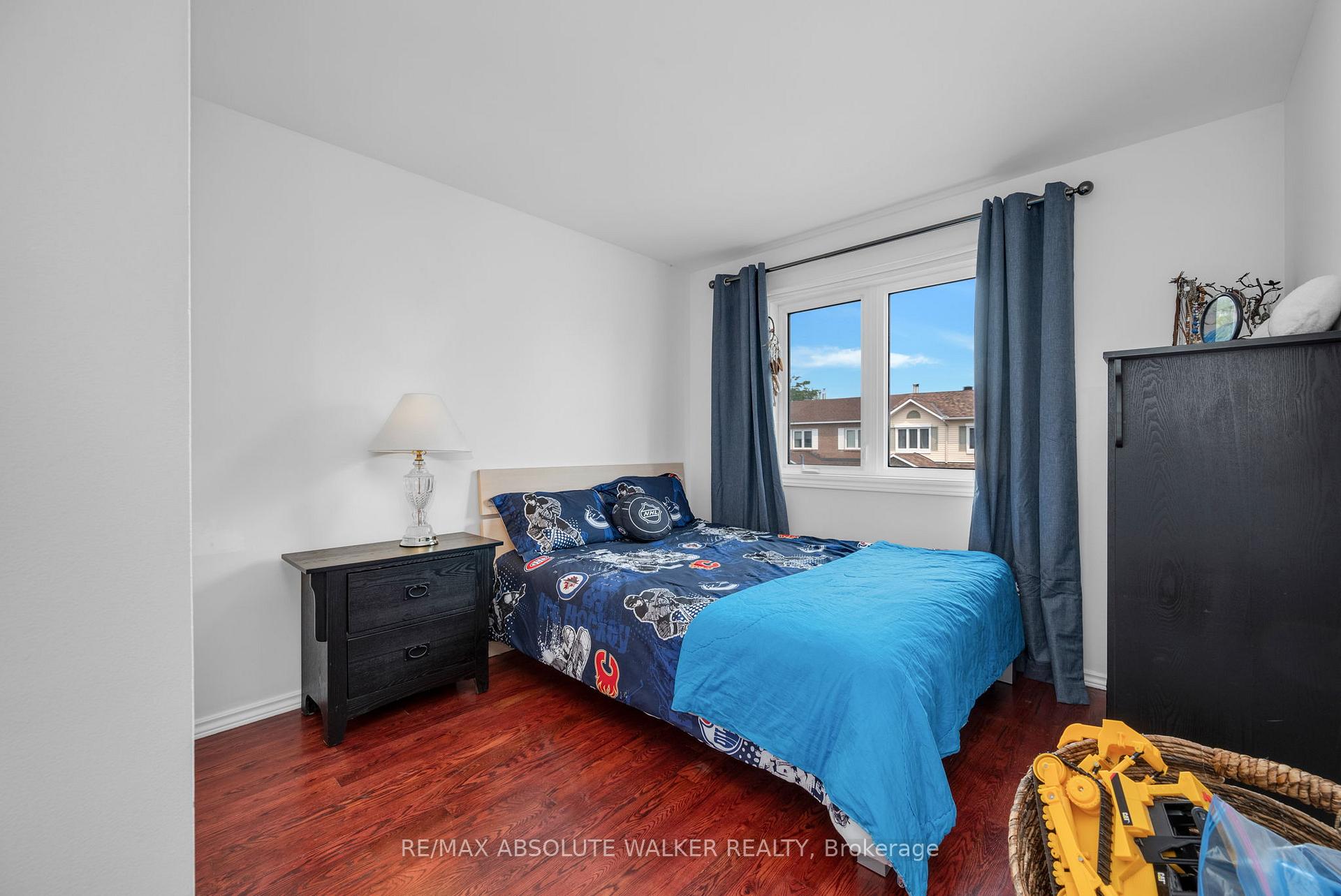 Photo 17 of Unit 52, 105 Claiborne Way, Ottawa, Queenswood Heights South — HOMEH