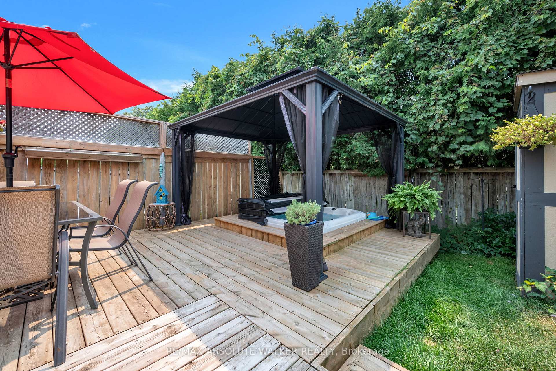 Photo 24 of Unit 52, 105 Claiborne Way, Ottawa, Queenswood Heights South — HOMEH