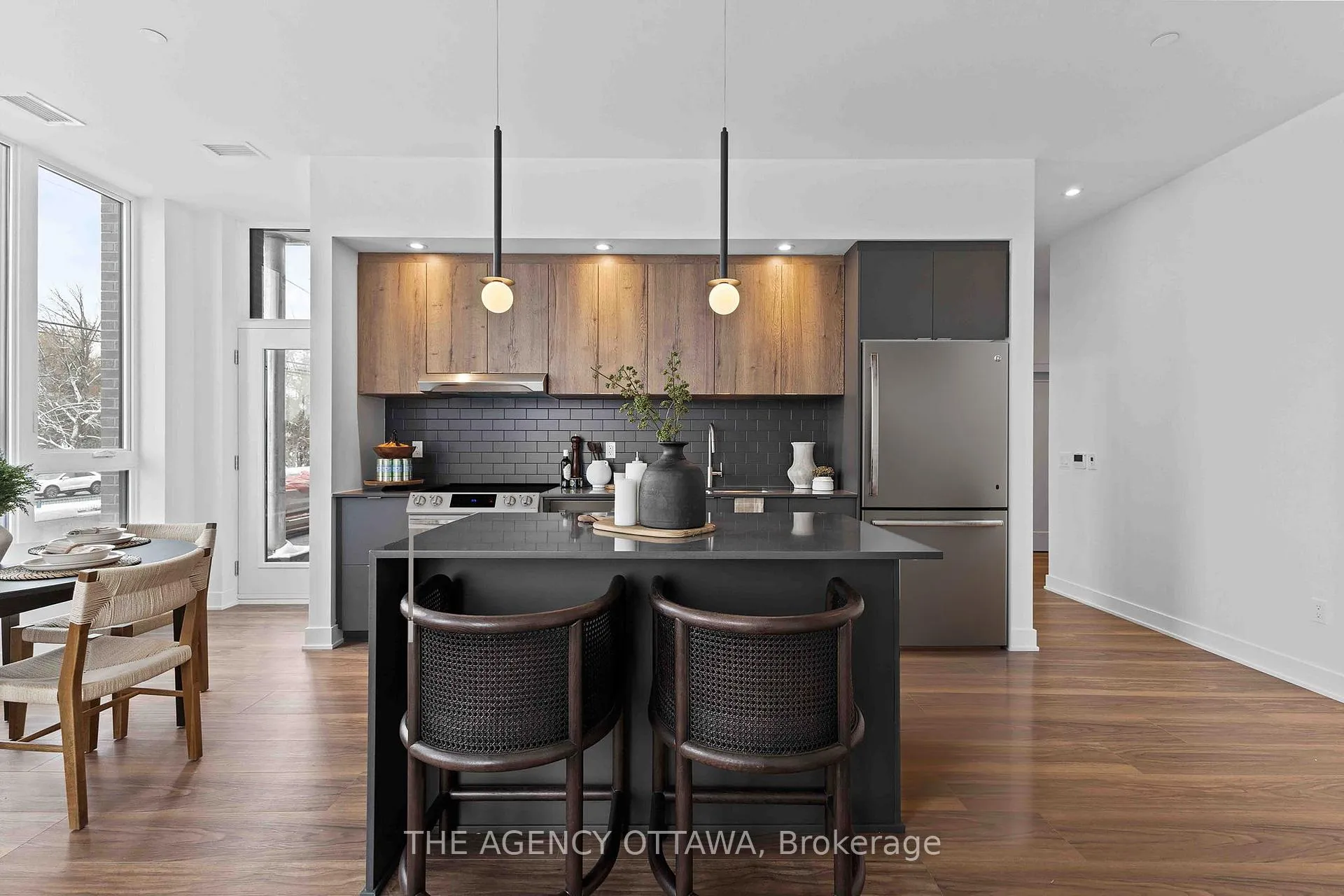 Photo 3 of Unit 107, 3071 Riverside Drive, Ottawa, Mooneys Bay/Riverside Park — HOMEH