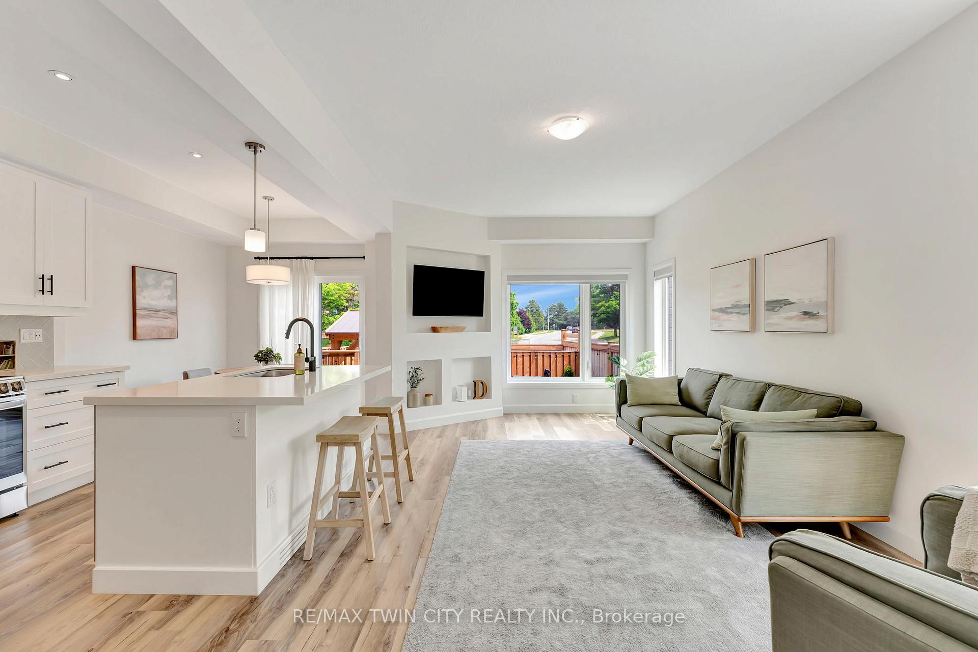 Photo 7 of 4 Southam Lane, Hamilton, Mountview — HOMEH