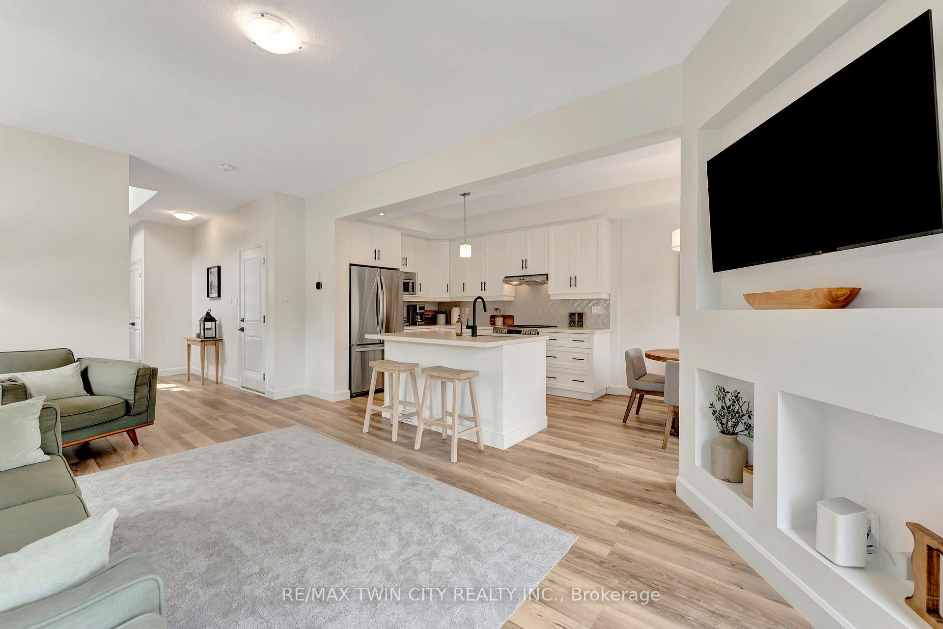 Photo 10 of 4 Southam Lane, Hamilton, Mountview — HOMEH