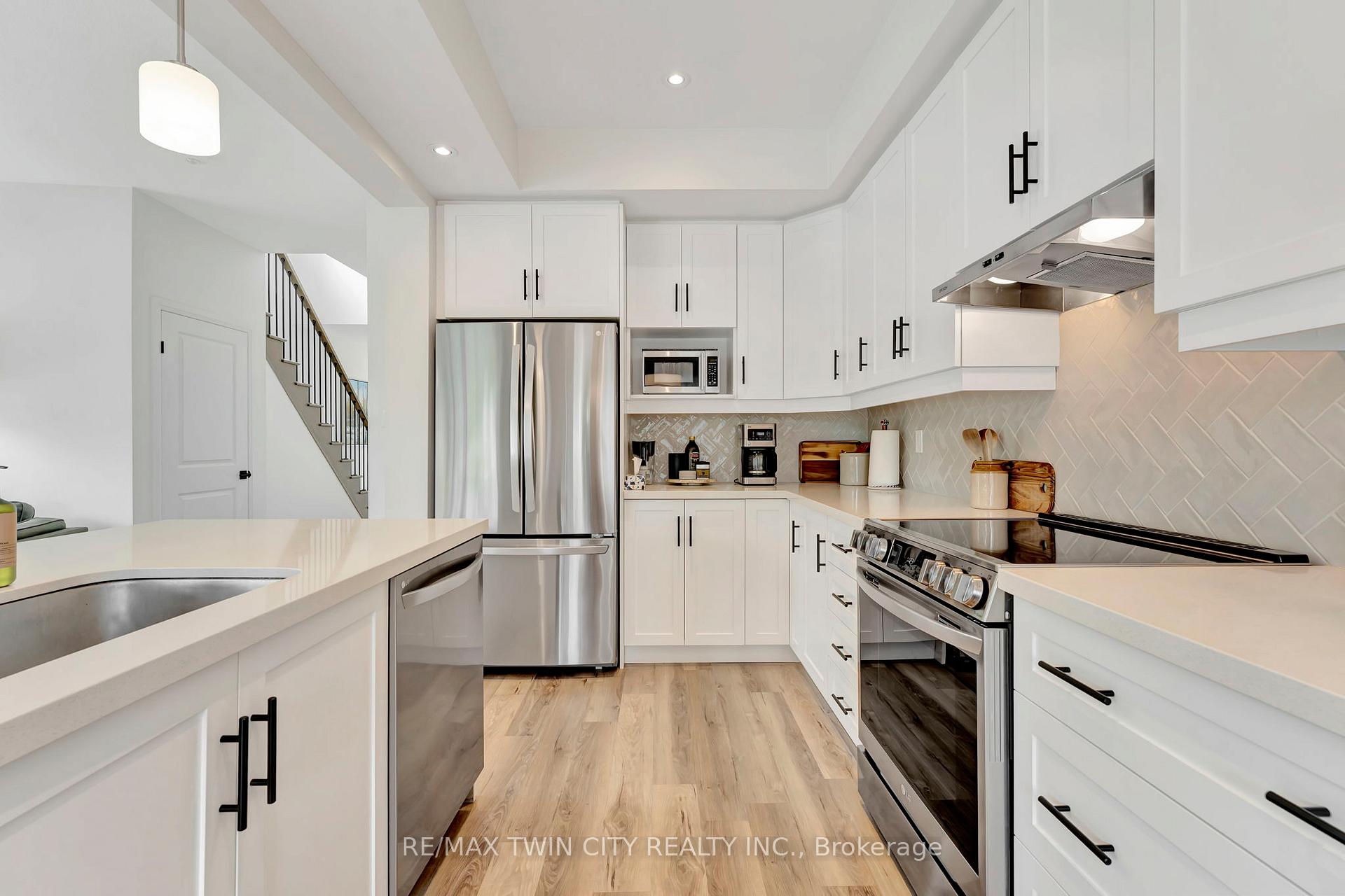 Photo 13 of 4 Southam Lane, Hamilton, Mountview — HOMEH