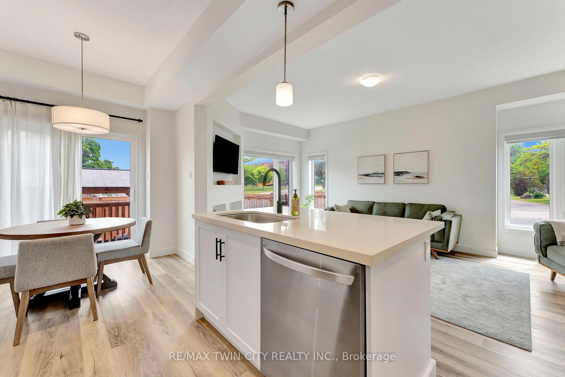 Photo 15 of 4 Southam Lane, Hamilton, Mountview — HOMEH