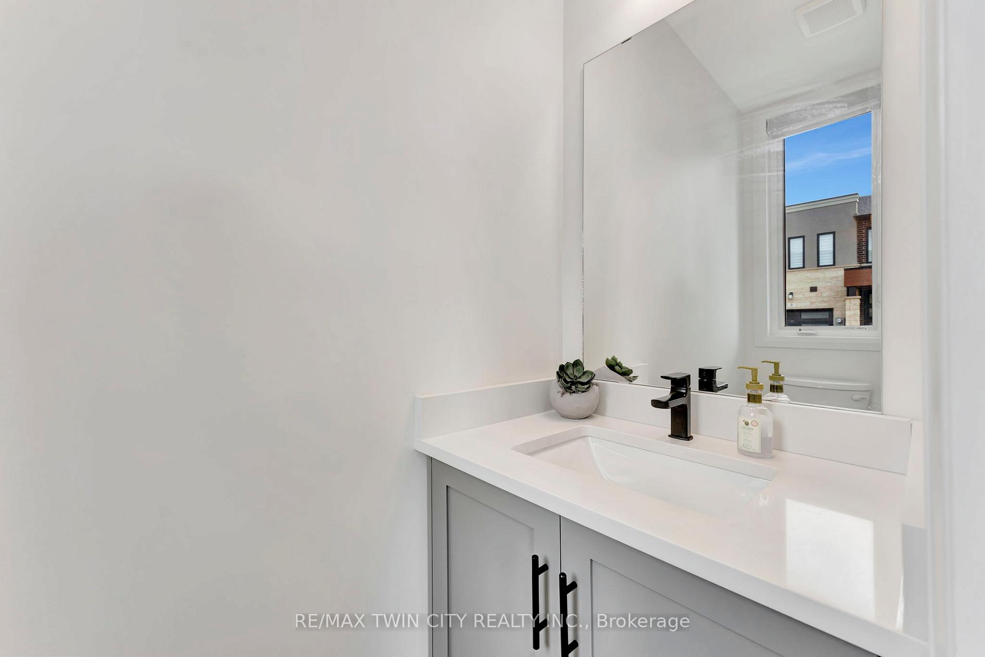 Photo 18 of 4 Southam Lane, Hamilton, Mountview — HOMEH