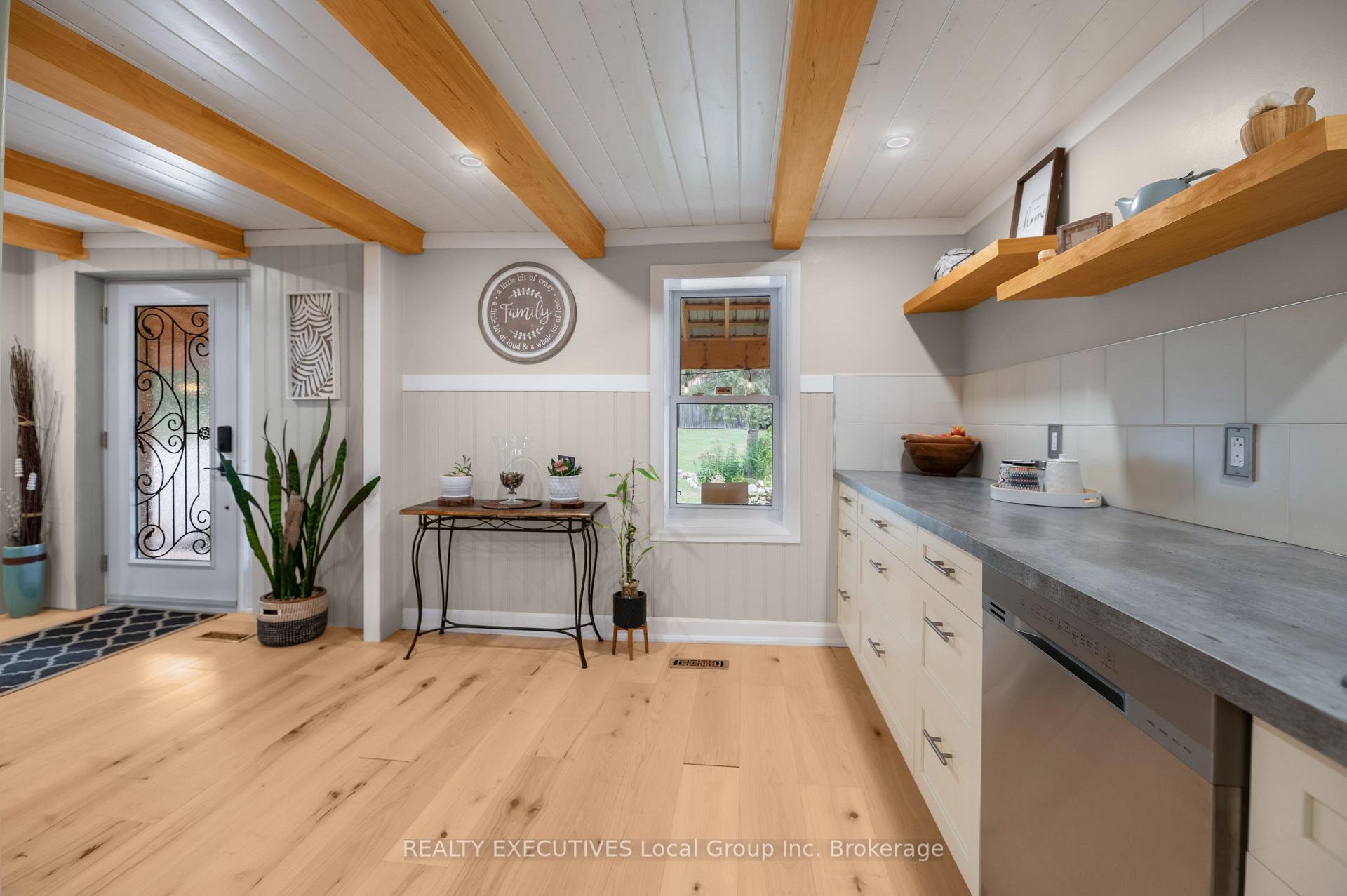 Photo 15 of 3507 Memorial Park Drive, Chisholm — HOMEH