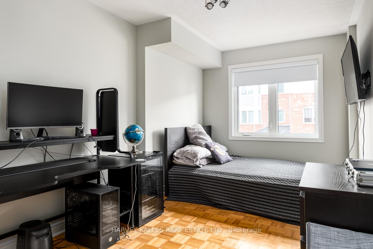 Photo 14 of Unit 64, 18 Clark Avenue W, Vaughan, Crestwood-Springfarm-Yorkhill — HOMEH