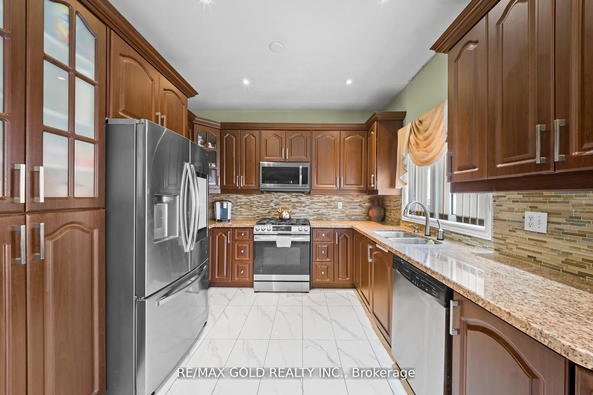 Photo 15 of 88 Octillo Boulevard, Brampton, Sandringham-Wellington — HOMEH
