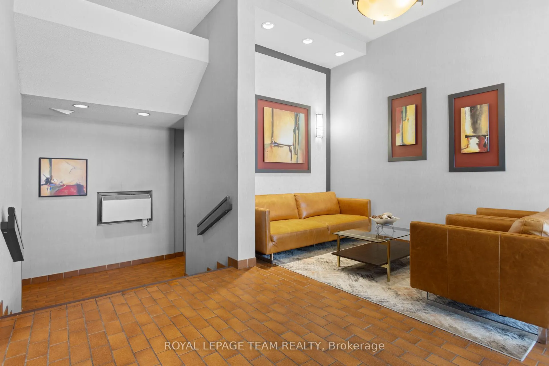 Photo 4 of Unit 503, 141 Somerset Street W, Ottawa, Ottawa Centre/Golden Triangle — HOMEH