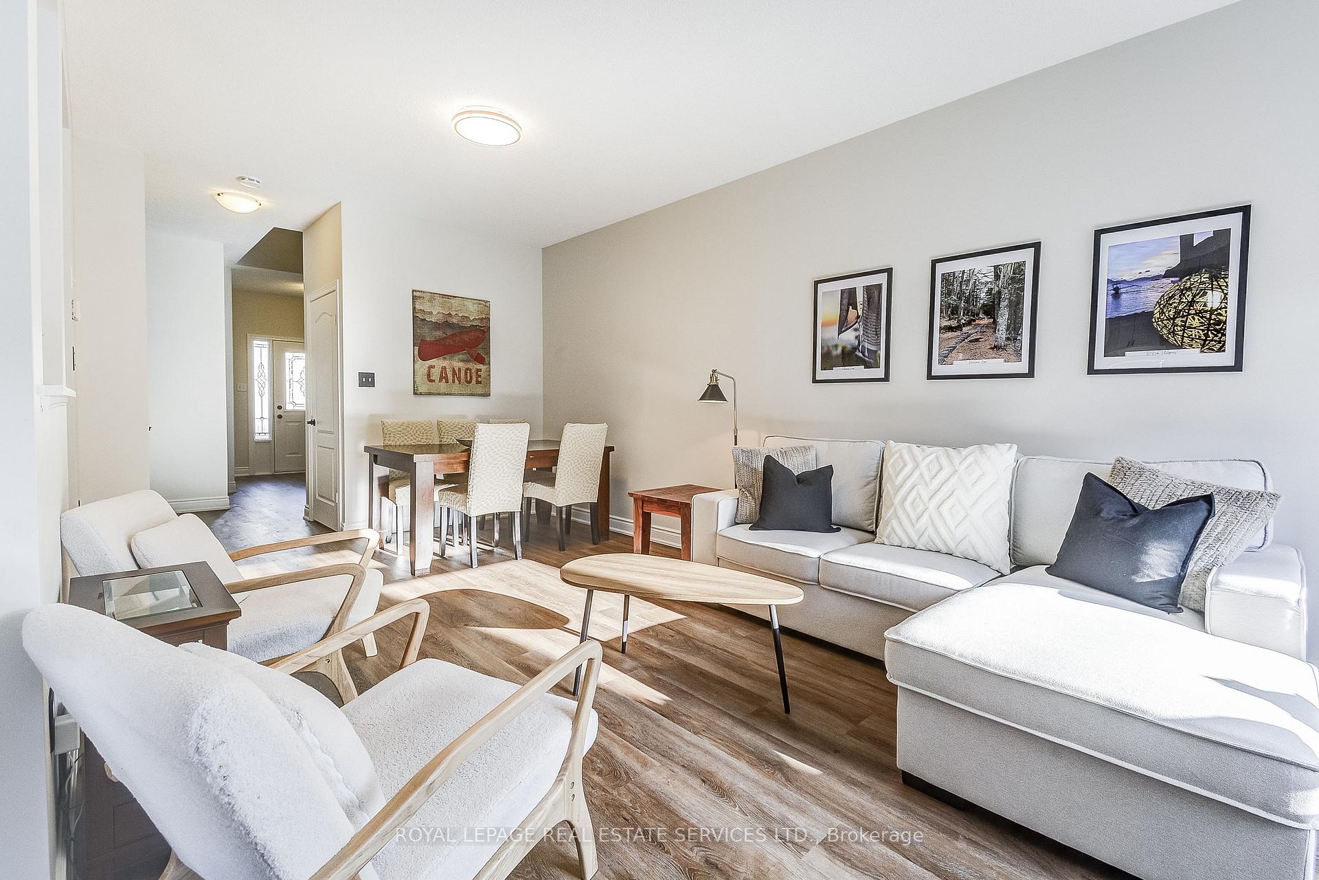 Photo 2 of Unit 3, 232 Stonehenge Drive, Hamilton, Meadowlands — HOMEH