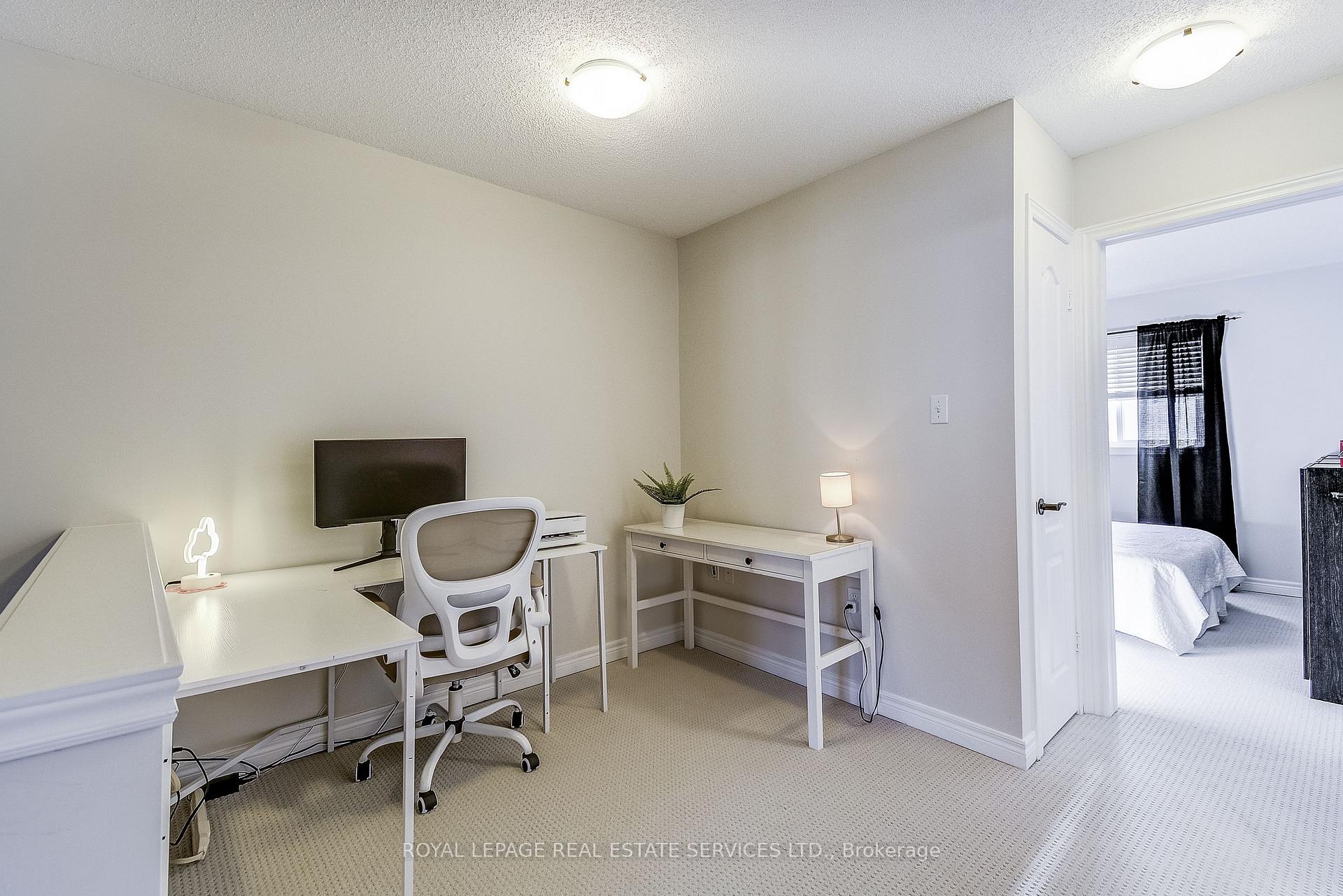 Photo 10 of Unit 3, 232 Stonehenge Drive, Hamilton, Meadowlands — HOMEH
