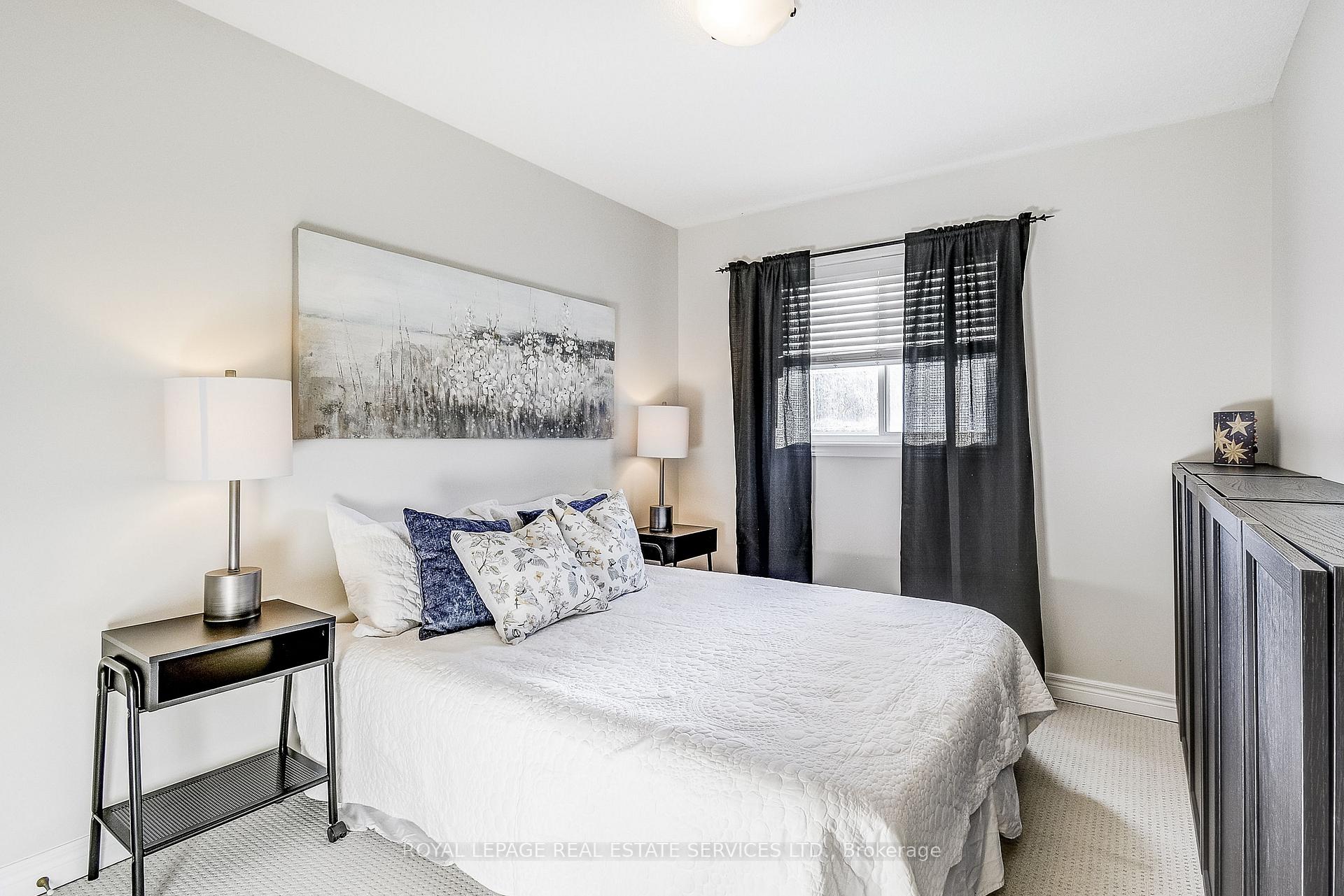 Photo 18 of Unit 3, 232 Stonehenge Drive, Hamilton, Meadowlands — HOMEH