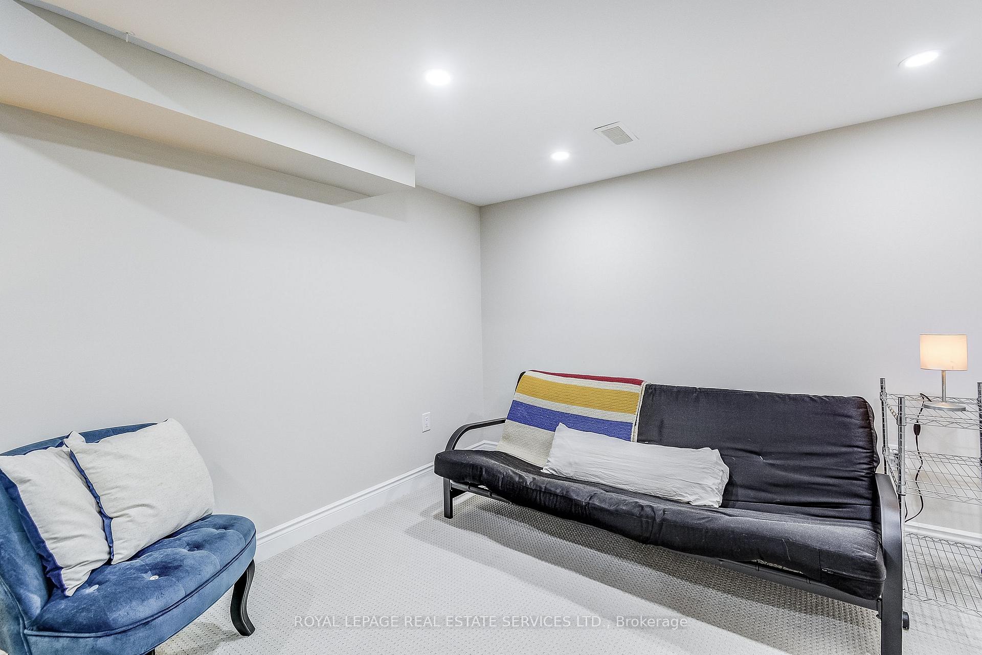 Photo 23 of Unit 3, 232 Stonehenge Drive, Hamilton, Meadowlands — HOMEH
