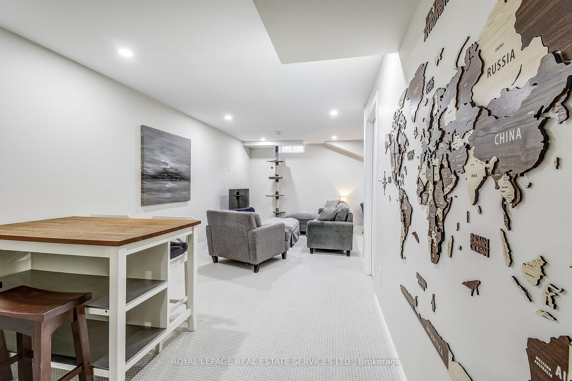 Photo 26 of Unit 3, 232 Stonehenge Drive, Hamilton, Meadowlands — HOMEH