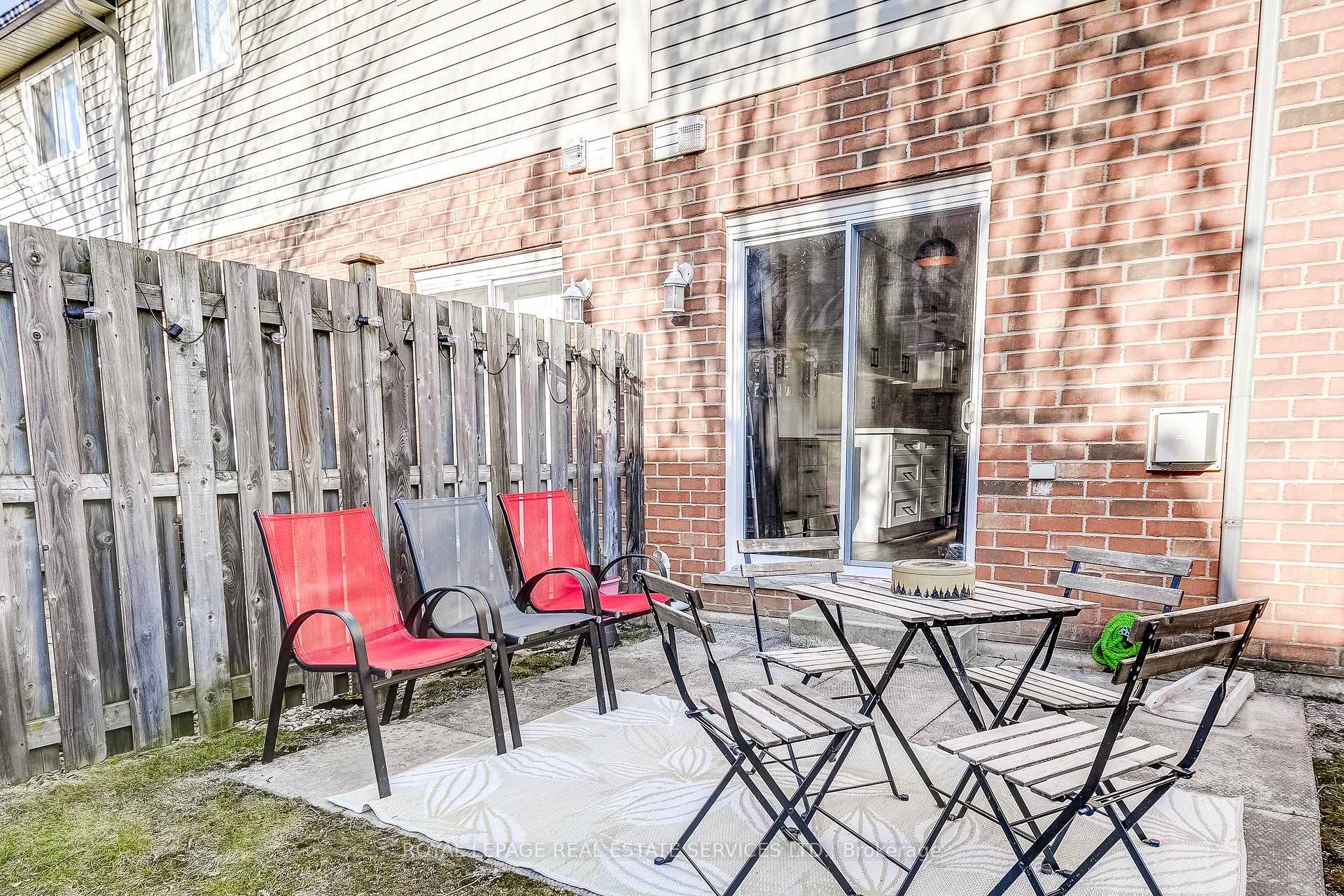 Photo 28 of Unit 3, 232 Stonehenge Drive, Hamilton, Meadowlands — HOMEH