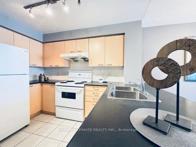 Photo 7 of Unit 512, 48 Suncrest Boulevard, Markham, Commerce Valley — HOMEH