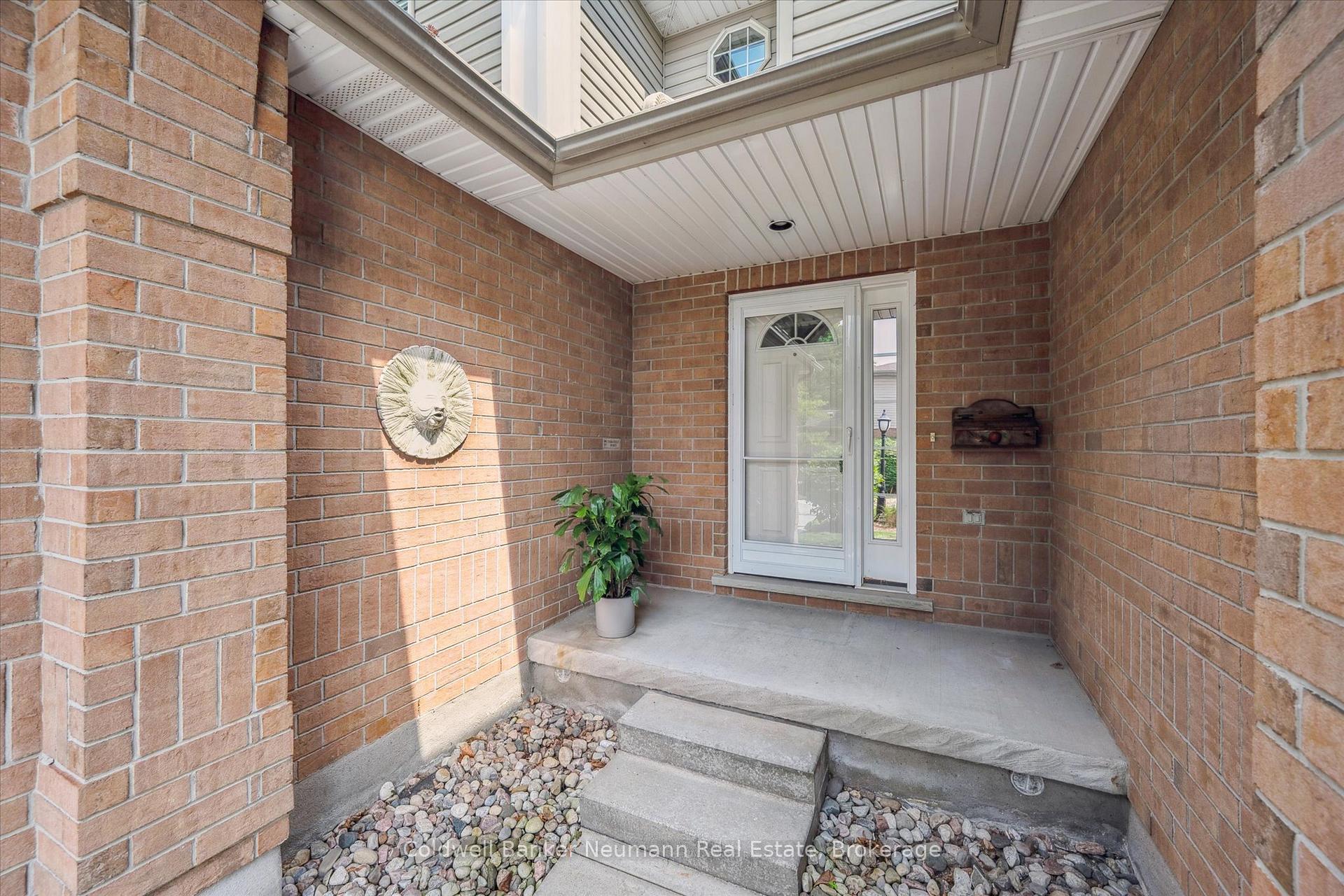 Photo 2 of Unit 17, 784 Gordon Street, Guelph, Kortright East — HOMEH