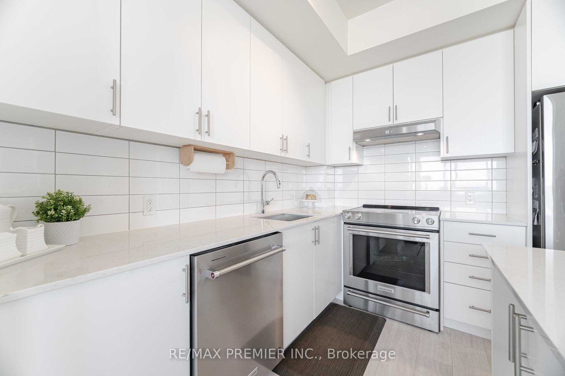 Photo 32 of Unit 1024, 9000 Jane Street, Vaughan, Concord — HOMEH