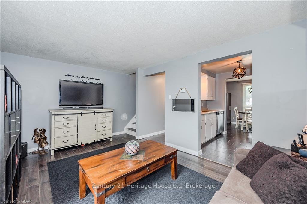 Photo 8 of Unit 39, 700 Paisley Road, Guelph, Willow West/Sugarbush/West Acres — HOMEH