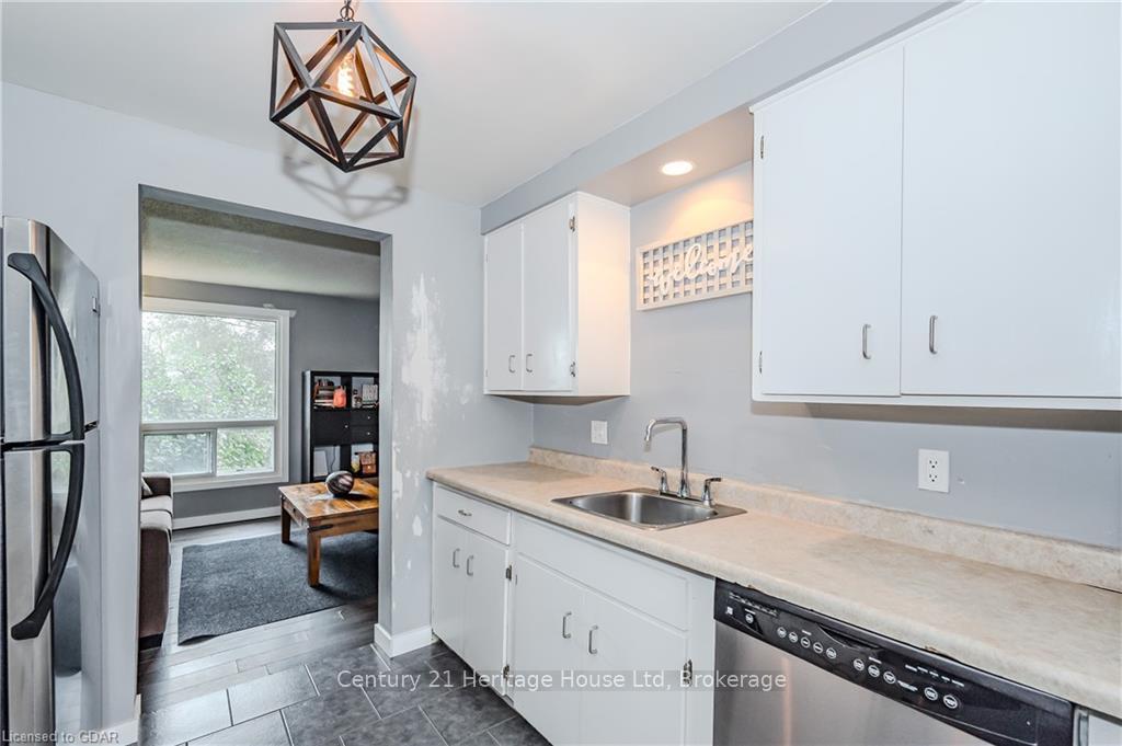 Photo 14 of Unit 39, 700 Paisley Road, Guelph, Willow West/Sugarbush/West Acres — HOMEH