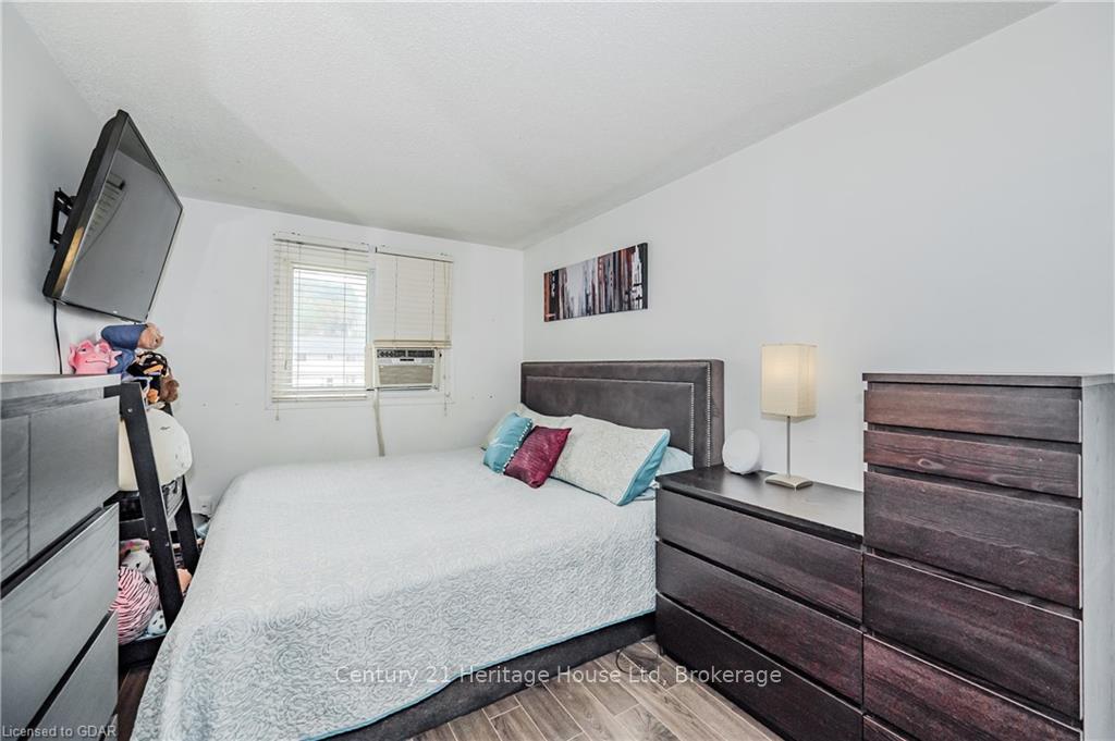 Photo 18 of Unit 39, 700 Paisley Road, Guelph, Willow West/Sugarbush/West Acres — HOMEH