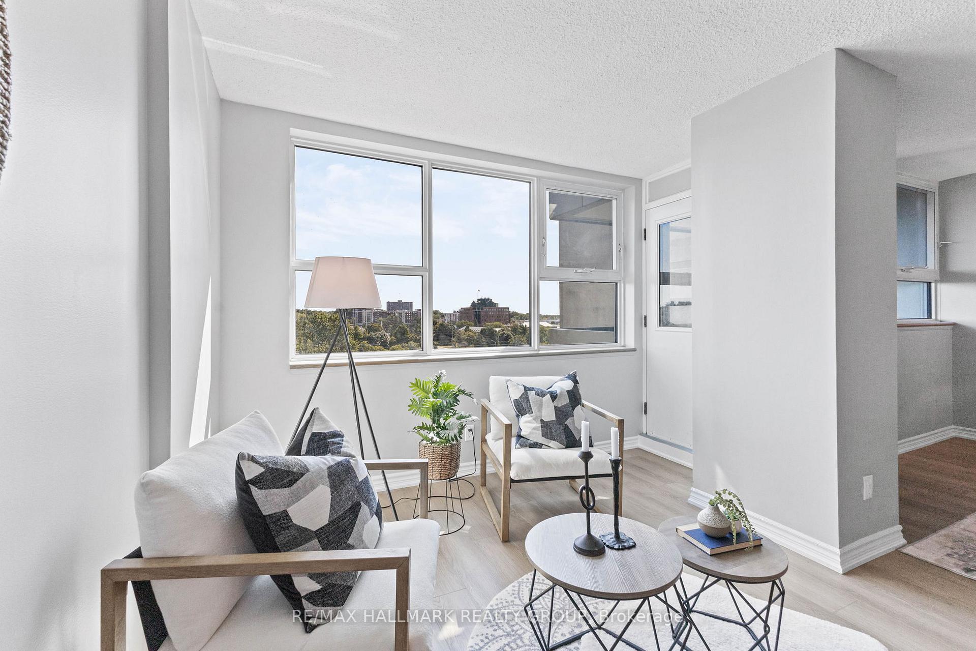 Photo 8 of Unit 1009, 555 Brittany Drive, Ottawa, Viscount Alexander Park — HOMEH
