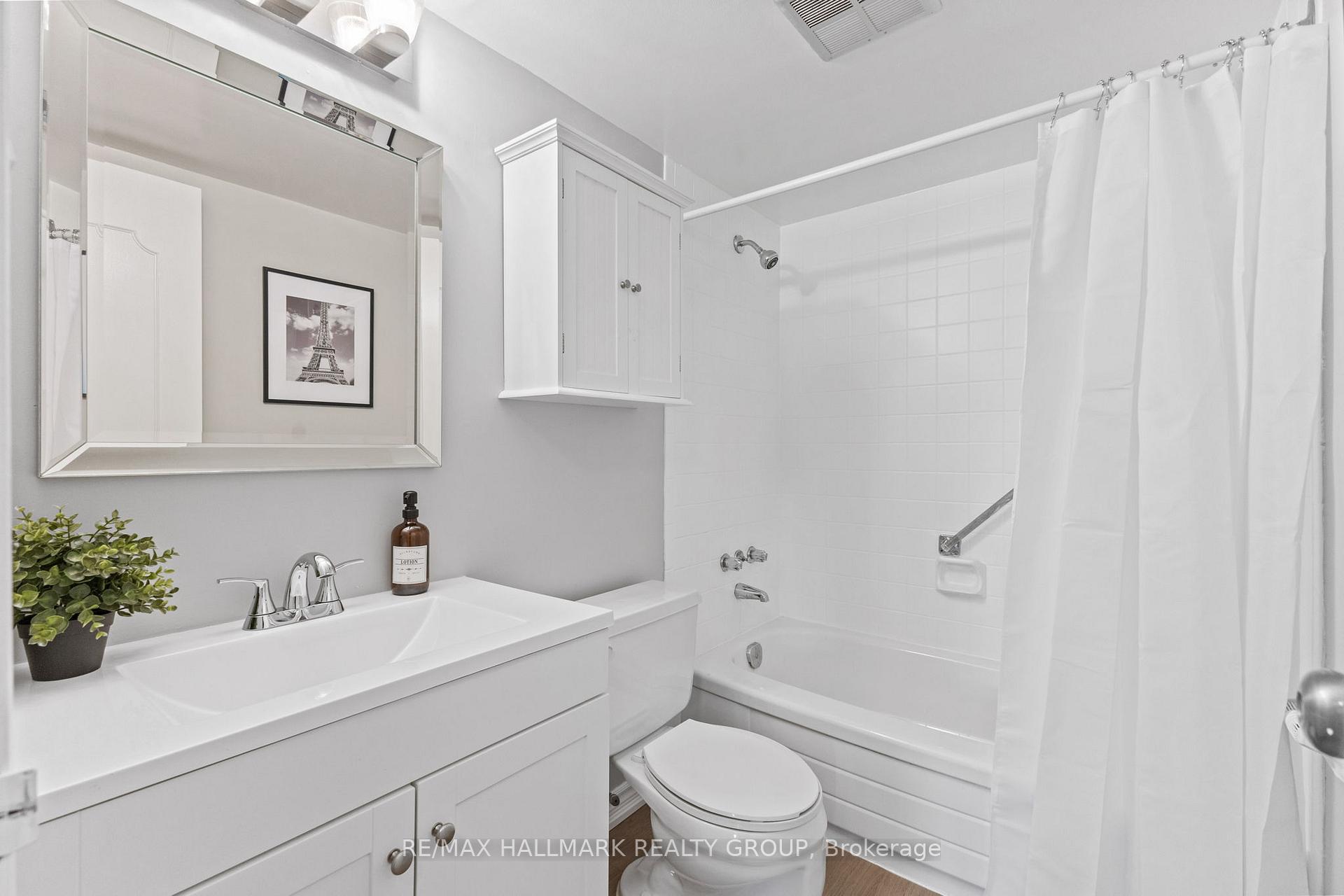 Photo 19 of Unit 1009, 555 Brittany Drive, Ottawa, Viscount Alexander Park — HOMEH