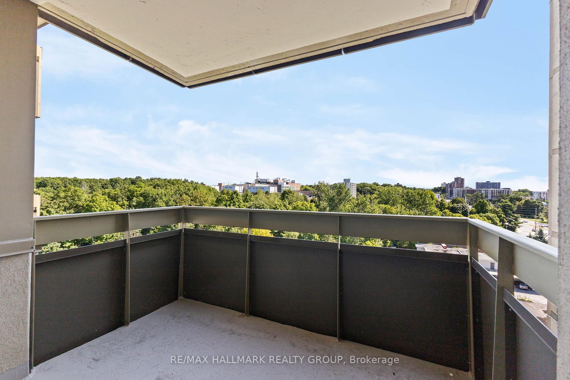 Photo 24 of Unit 1009, 555 Brittany Drive, Ottawa, Viscount Alexander Park — HOMEH