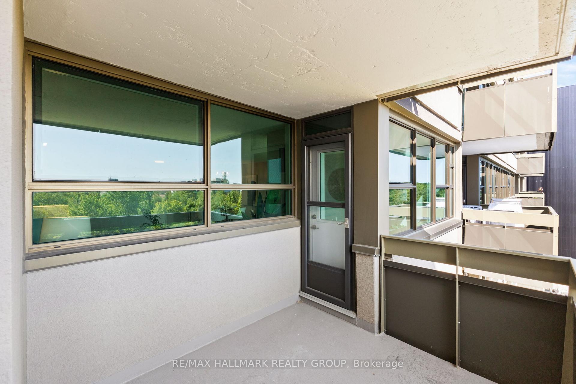 Photo 25 of Unit 1009, 555 Brittany Drive, Ottawa, Viscount Alexander Park — HOMEH
