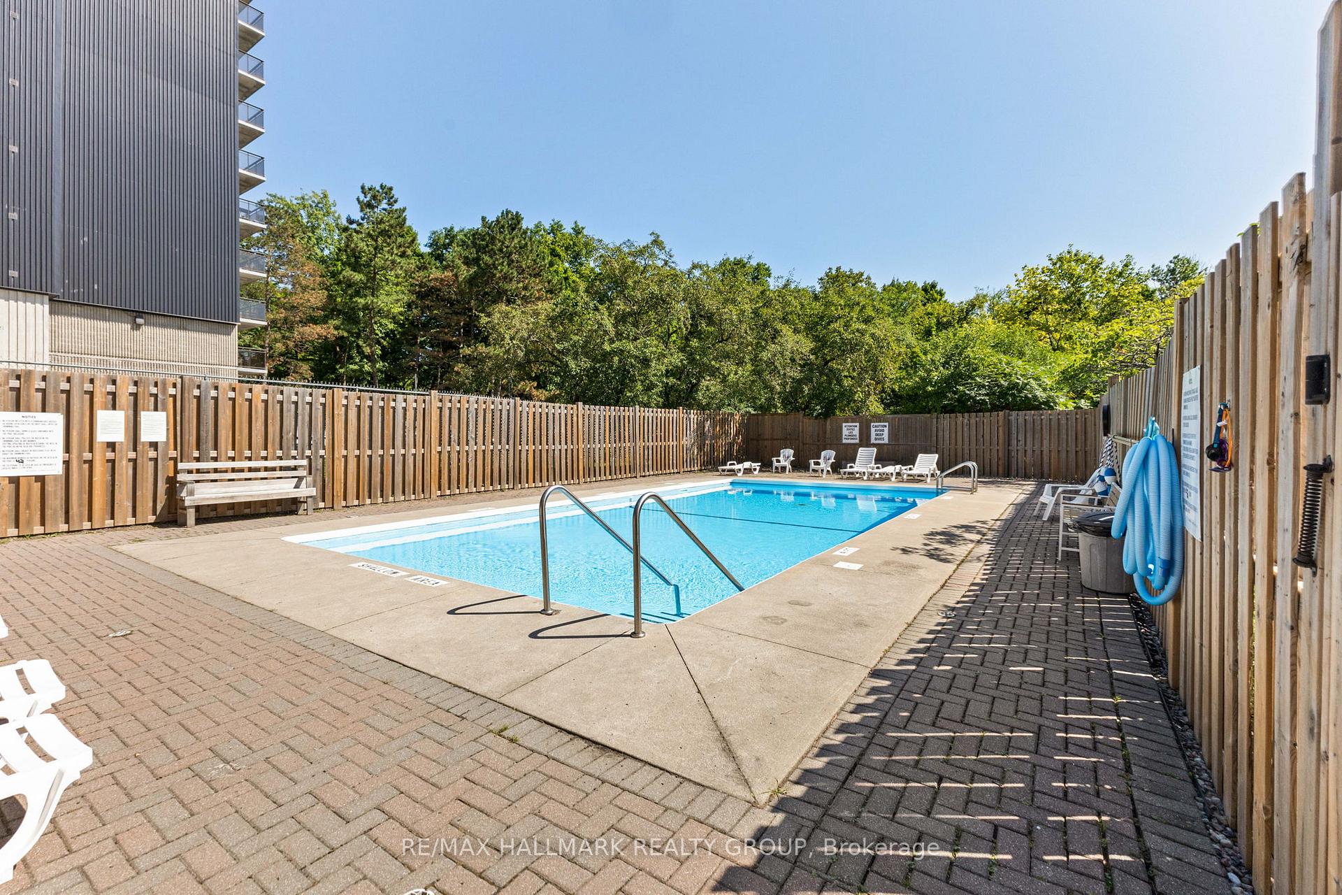 Photo 32 of Unit 1009, 555 Brittany Drive, Ottawa, Viscount Alexander Park — HOMEH
