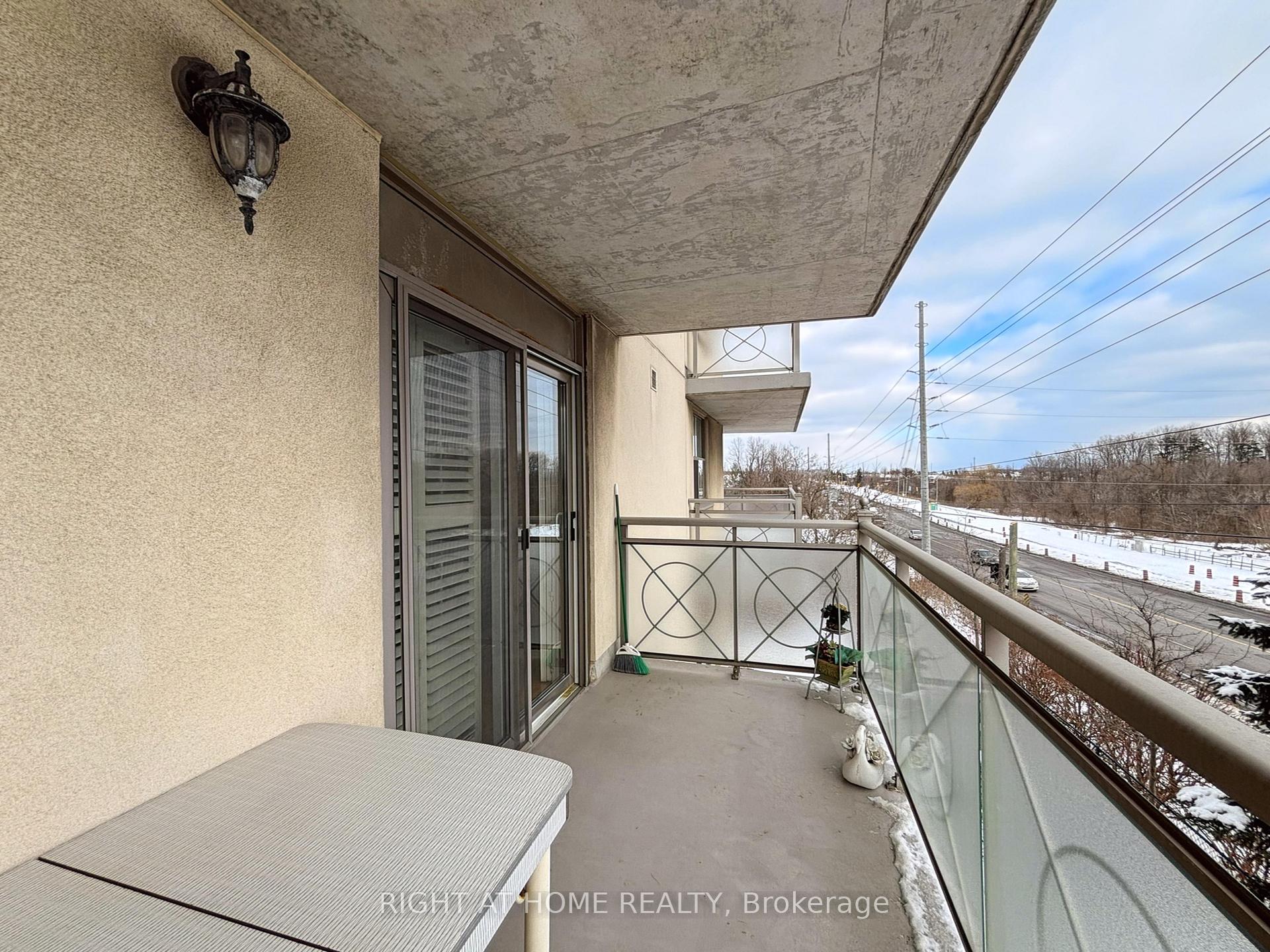 Photo 17 of Unit 211, 2500 Rutherford Road, Vaughan, Maple — HOMEH