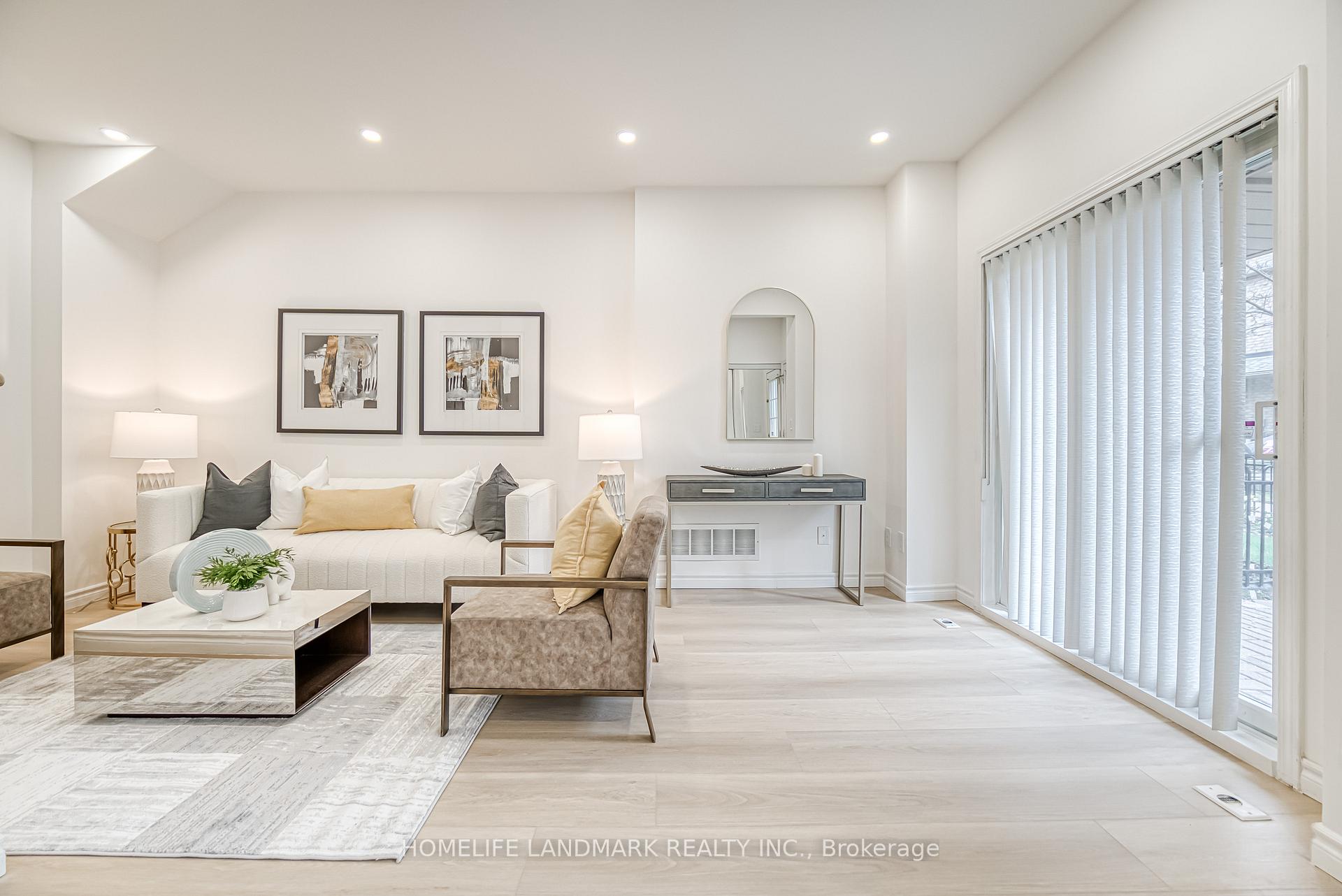 Photo 2 of Unit 15, 12 St Moritz Way, Markham, Unionville — HOMEH