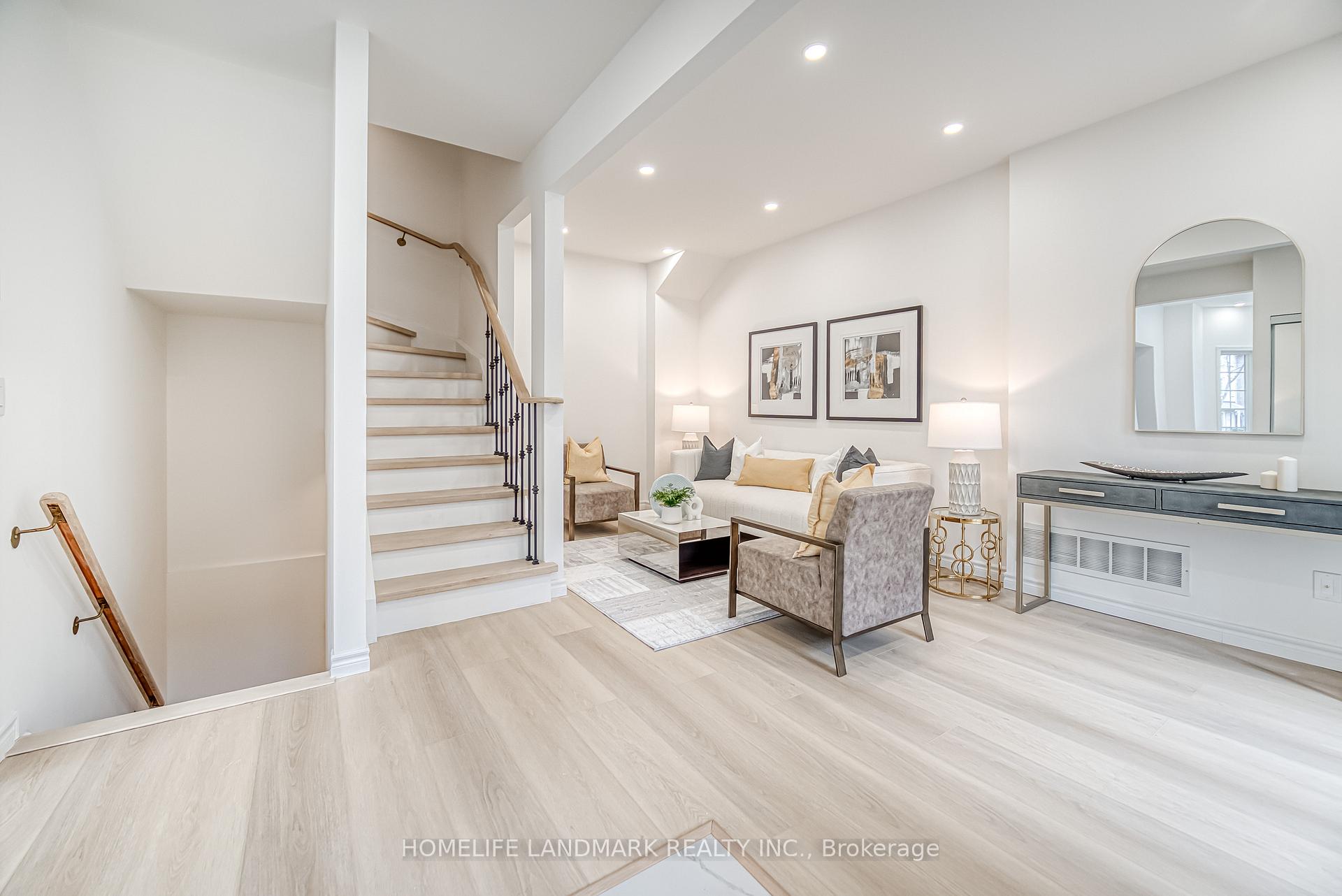 Photo 5 of Unit 15, 12 St Moritz Way, Markham, Unionville — HOMEH