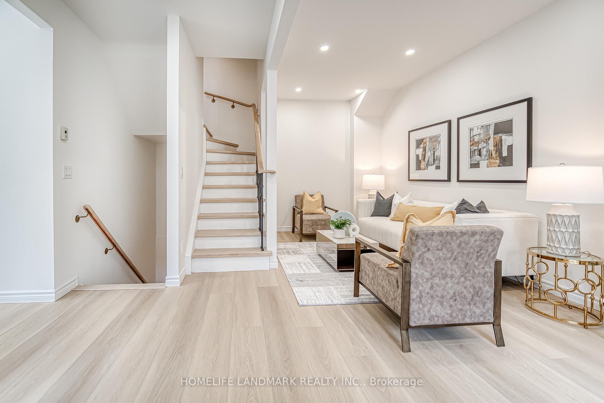 Photo 6 of Unit 15, 12 St Moritz Way, Markham, Unionville — HOMEH
