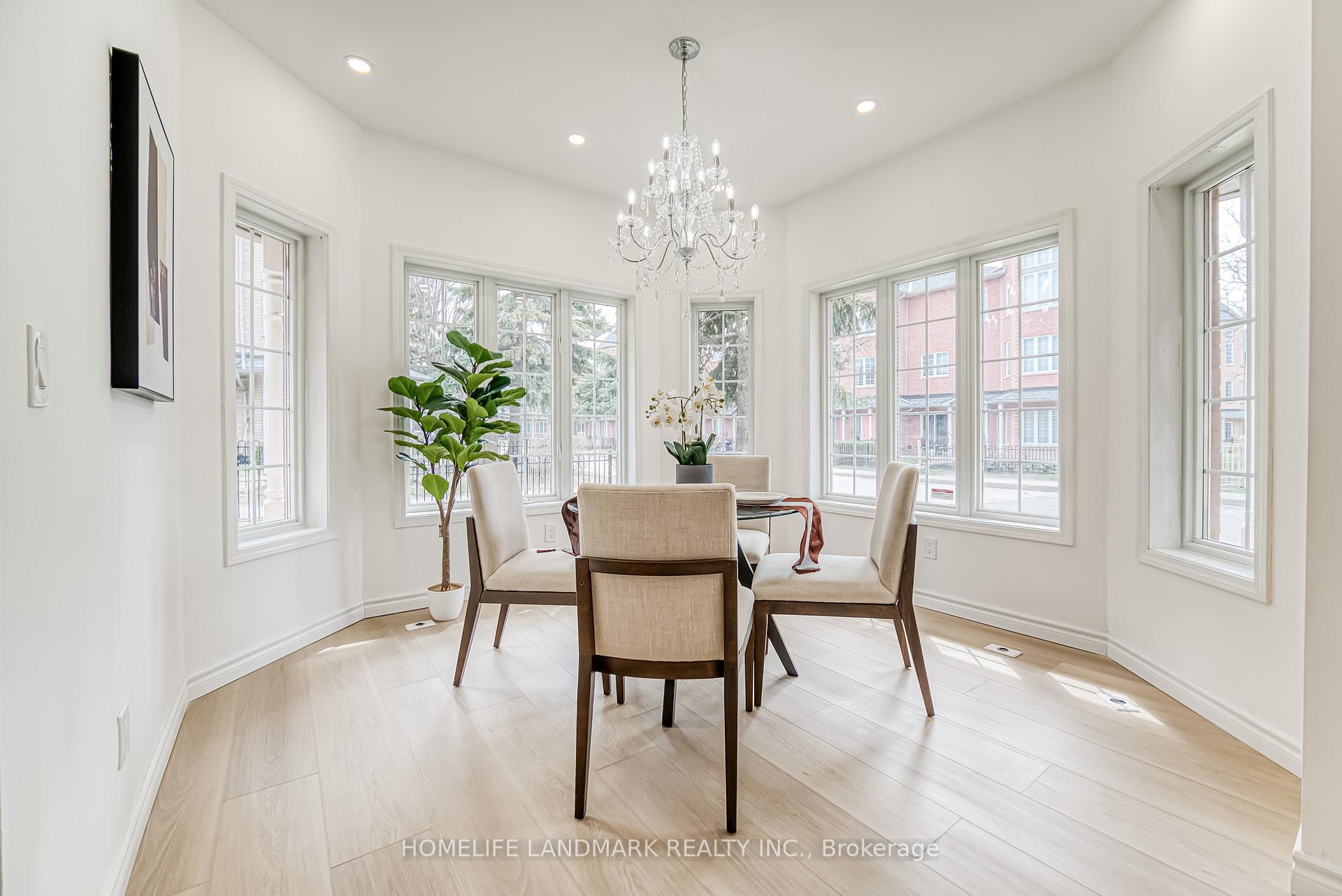 Photo 14 of Unit 15, 12 St Moritz Way, Markham, Unionville — HOMEH