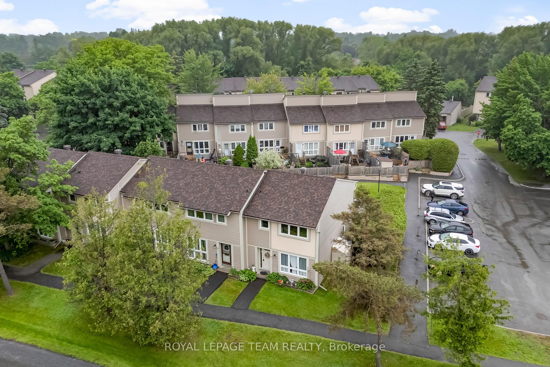 Photo 3 of 76 Peary Way, Ottawa, Kanata - Katimavik — HOMEH