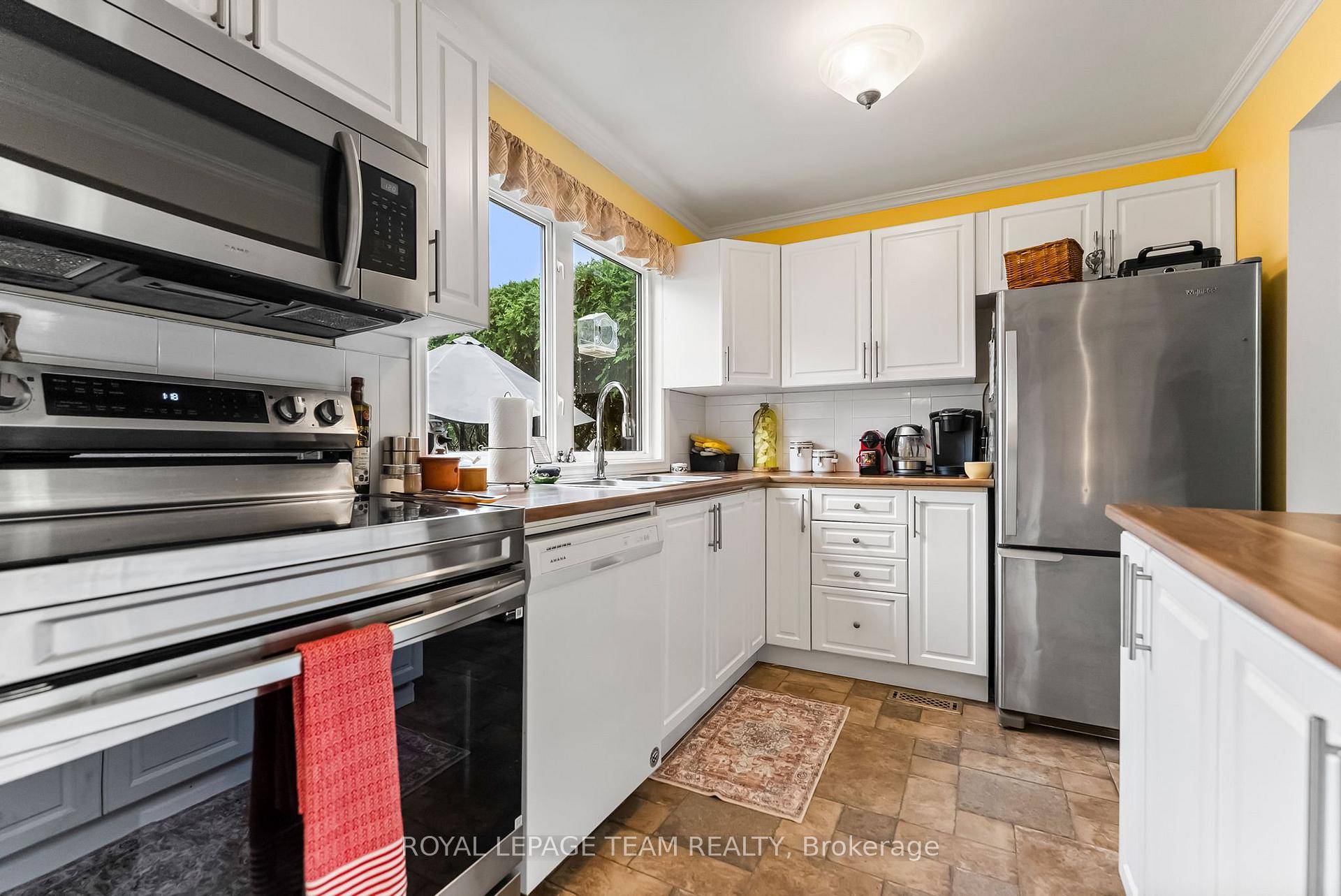Photo 15 of 76 Peary Way, Ottawa, Kanata - Katimavik — HOMEH
