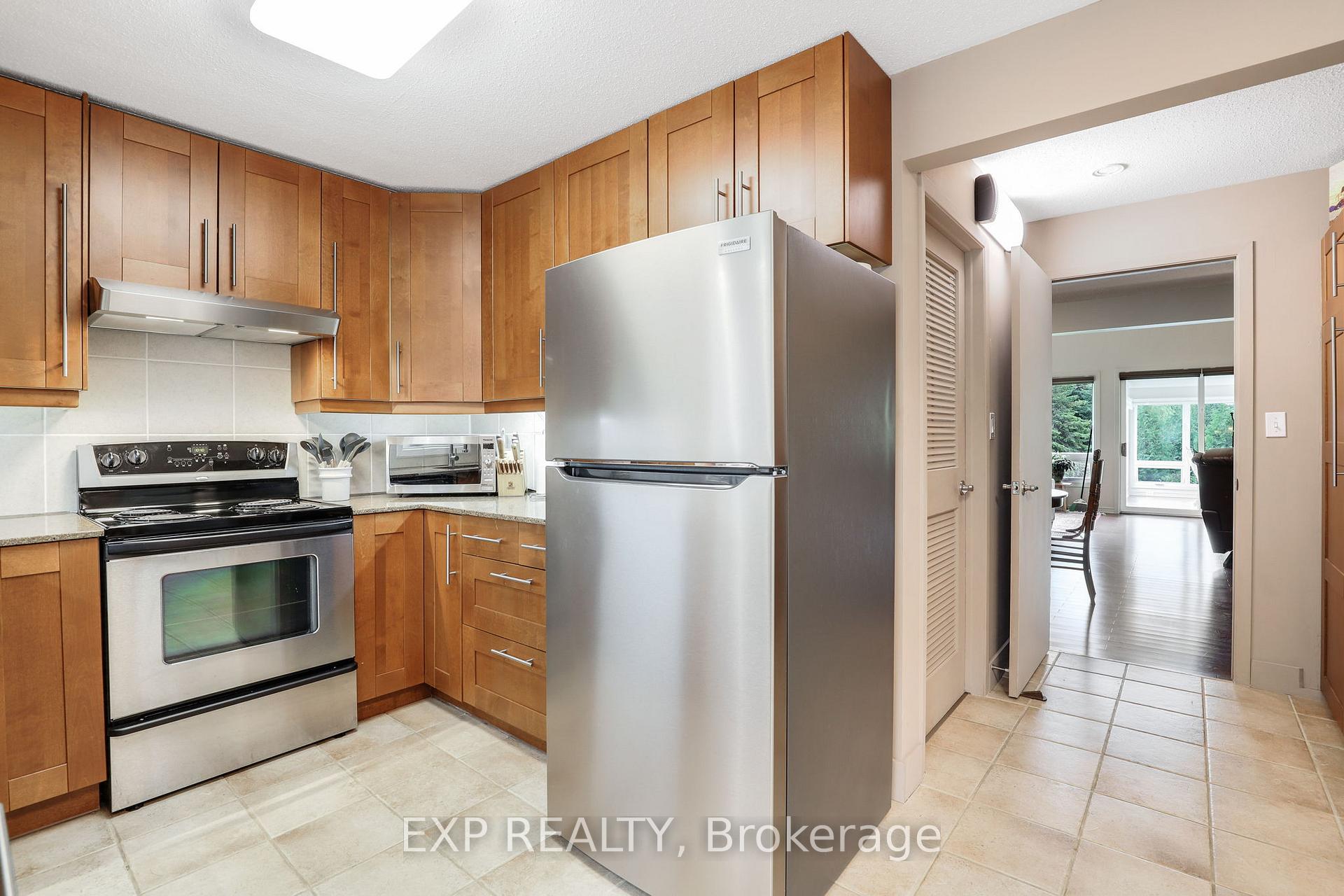 Photo 11 of Unit 8, 1 Bay Hill Ridge, Ottawa, Stittsville (Central) — HOMEH