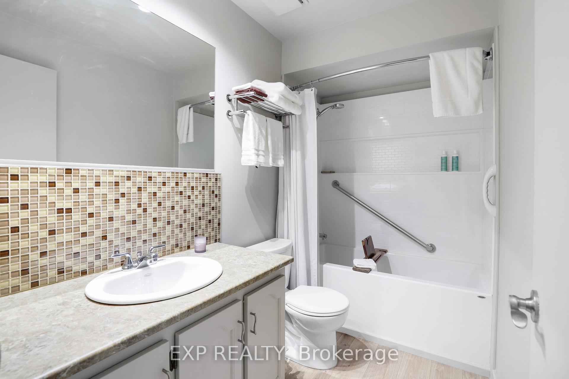 Photo 34 of Unit 8, 1 Bay Hill Ridge, Ottawa, Stittsville (Central) — HOMEH