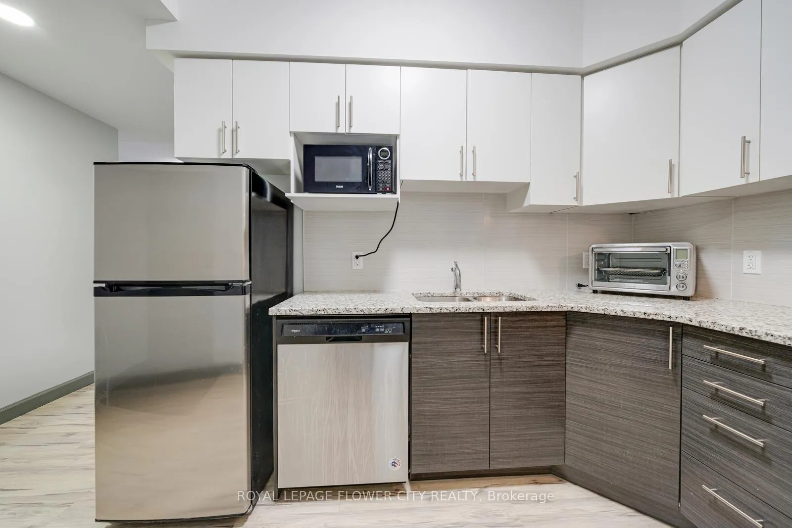 Photo 24 of Unit 303, 77 Leland Street, Hamilton, Ainslie Wood — HOMEH
