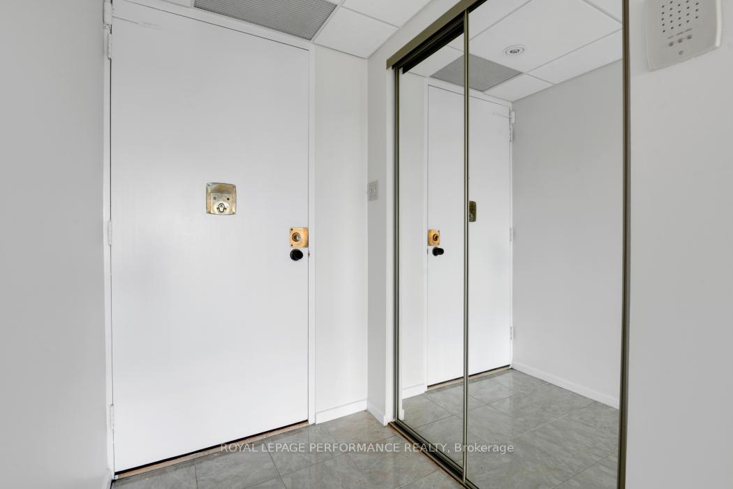 Photo 6 of Unit 1103, 373 Laurier Avenue E, Ottawa, Sandy Hill — HOMEH