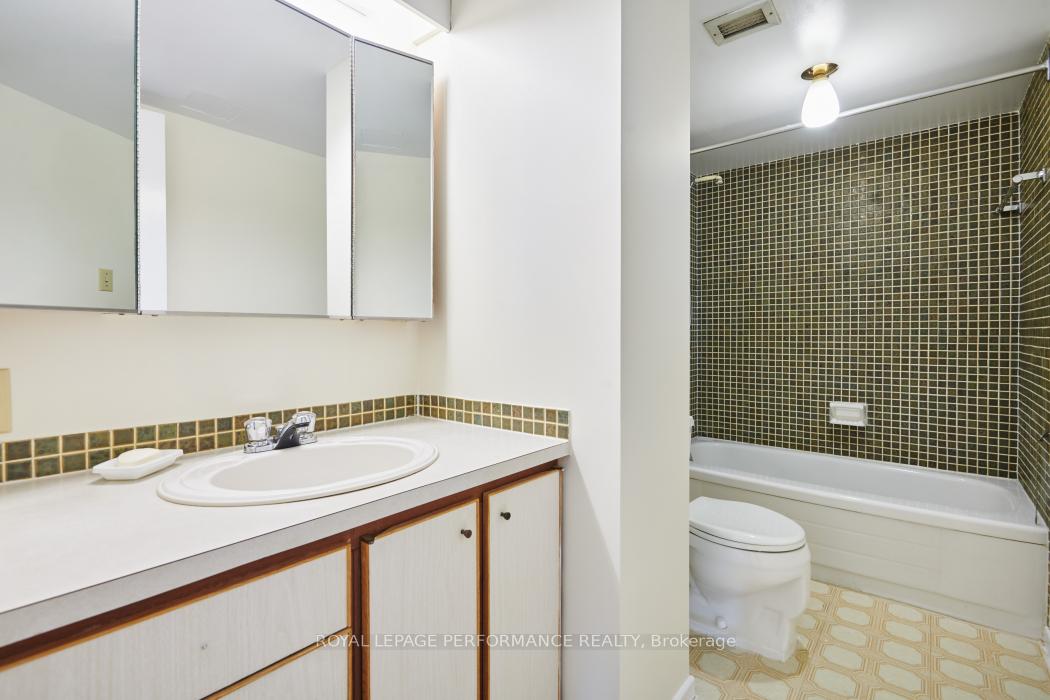 Photo 20 of Unit 1103, 373 Laurier Avenue E, Ottawa, Sandy Hill — HOMEH